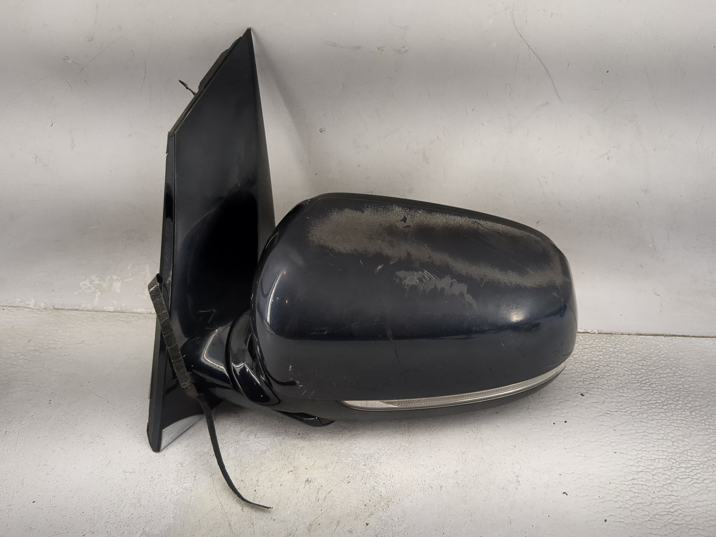 2015-2018 Kia Sedona Passenger Side View Mirror - Right Door Mirror OEM Used - Oemusedautoparts1.com