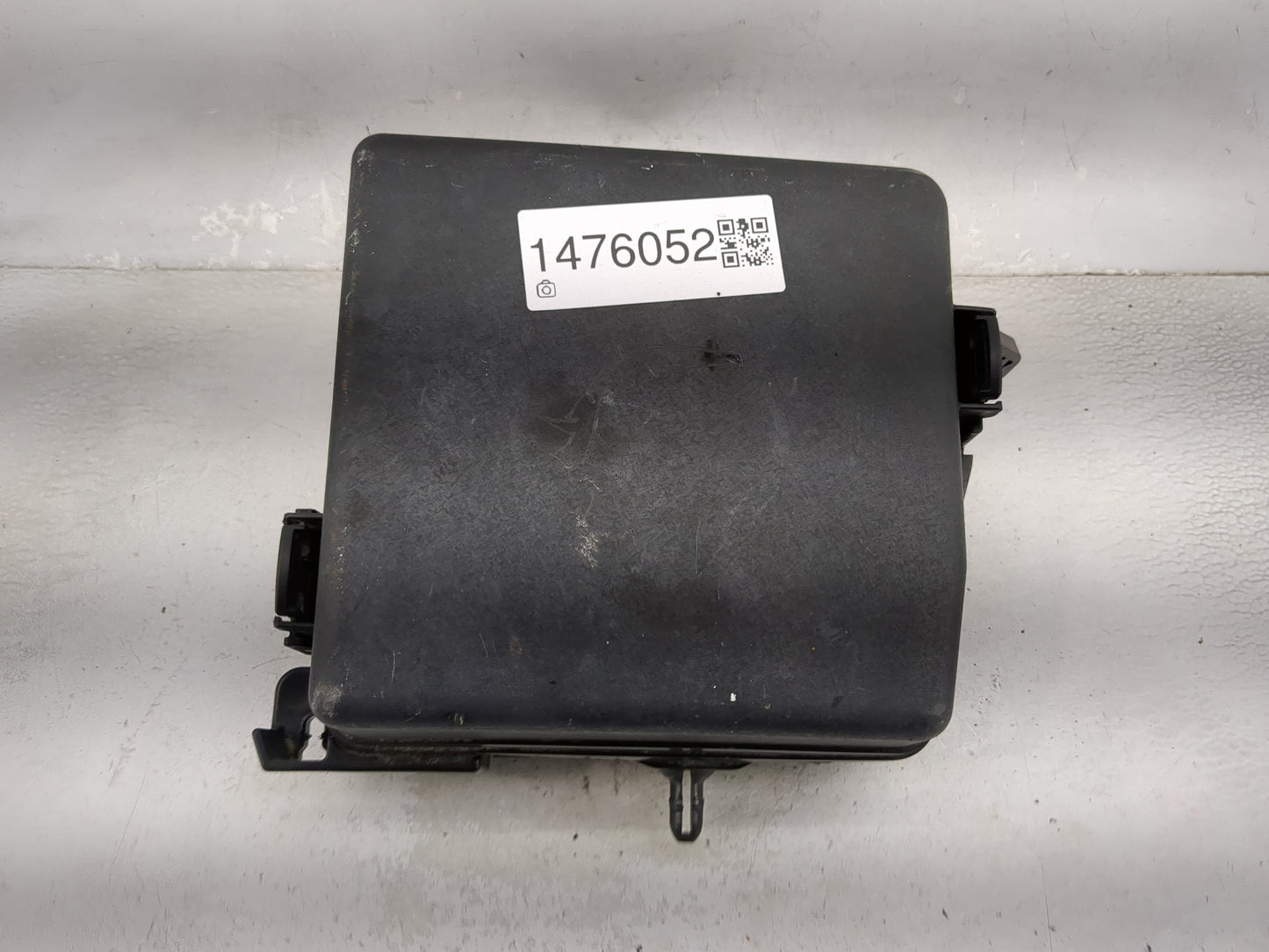 2015-2018 Kia Sedona Fusebox Fuse Box Panel Relay Module P/N:91950-A9120 91950-A9320 Fits Fits 2015 2016 2017 2018 OEM Used 