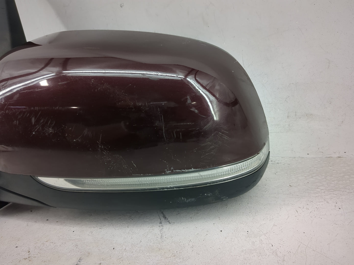2015-2018 Kia Sedona Driver Side View Mirror - Left Door Mirror OEM Used - Oemusedautoparts1.com