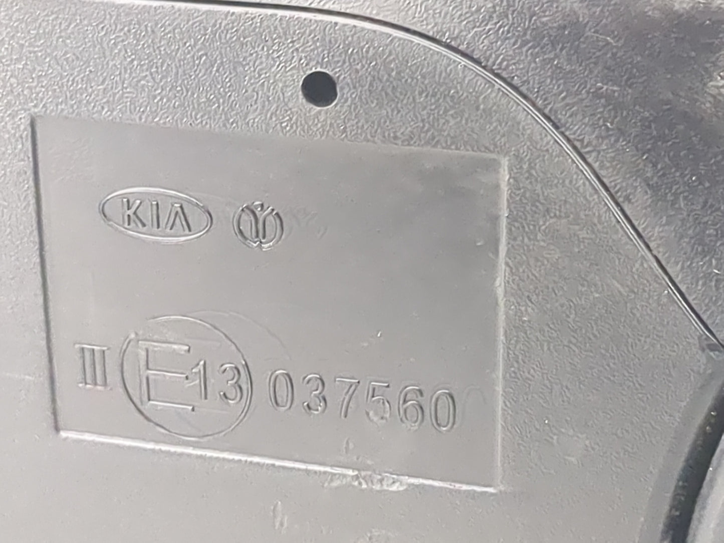 2015-2018 Kia Sedona Driver Side View Mirror - Left Door Mirror OEM Used - Oemusedautoparts1.com