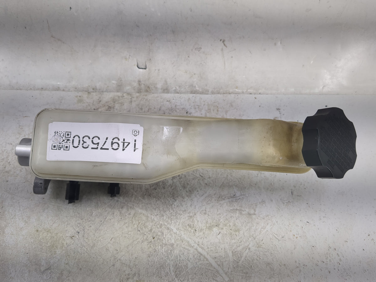 2015-2020 Kia Sedona Brake Master Cylinder 1497530 - Oemusedautoparts1.com