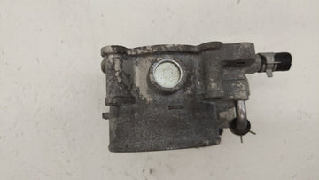 2015-2018 Kia Sedona Throttle Body P/N:5312 7S14 5310 4P18, 35100-3CAA0 Fits Fits 2012 2013 2014 2015 2016 2017 2018 OEM Used Auto Parts