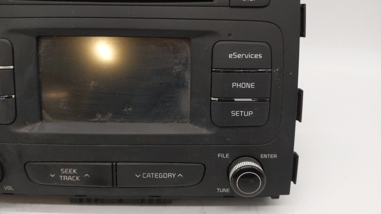 2015-2016 Kia Sedona Am Fm Cd Player Radio Receiver - Oemusedautoparts1.com