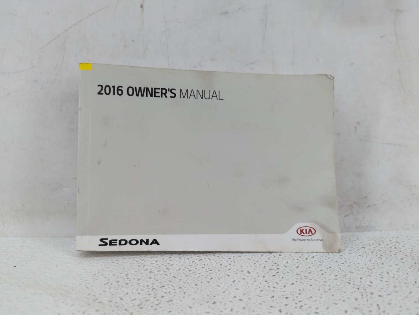2016 Kia Sedona Owners Manual Book Guide P/N:GA9O-EU53A OEM Used Auto Parts - Oemusedautoparts1.com