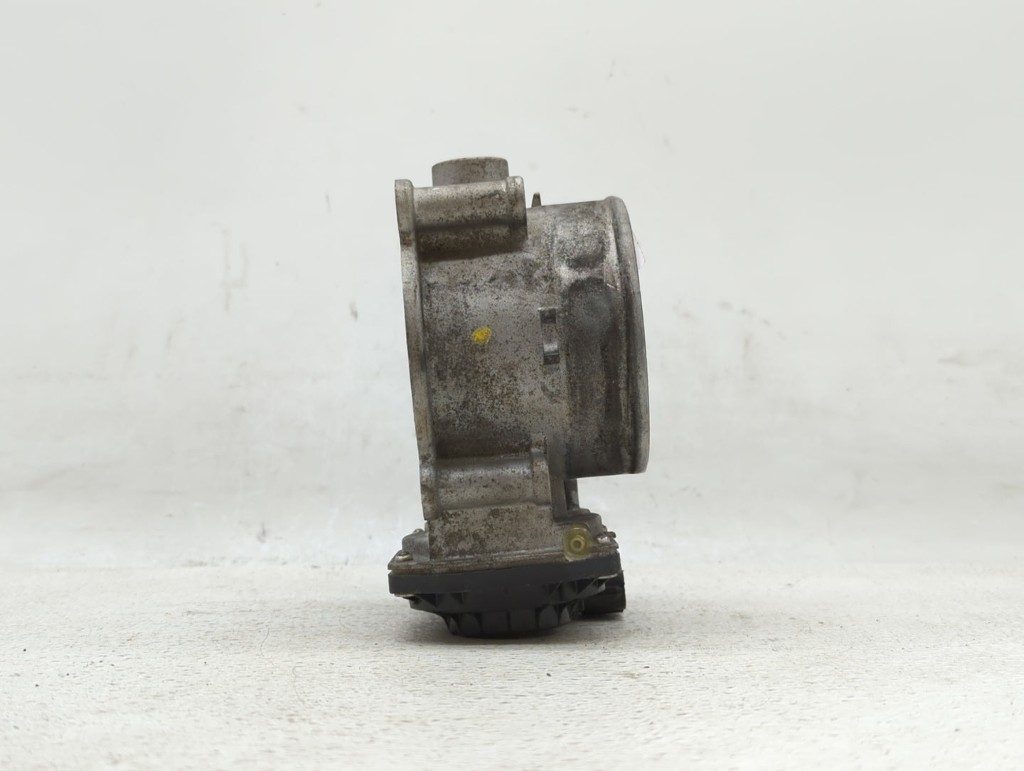 2015-2018 Kia Sedona Throttle Body P/N:35100-3CAA0 Fits Fits 2012 2013 2014 2015 2016 2017 2018 OEM Used Auto Parts - Oemuse