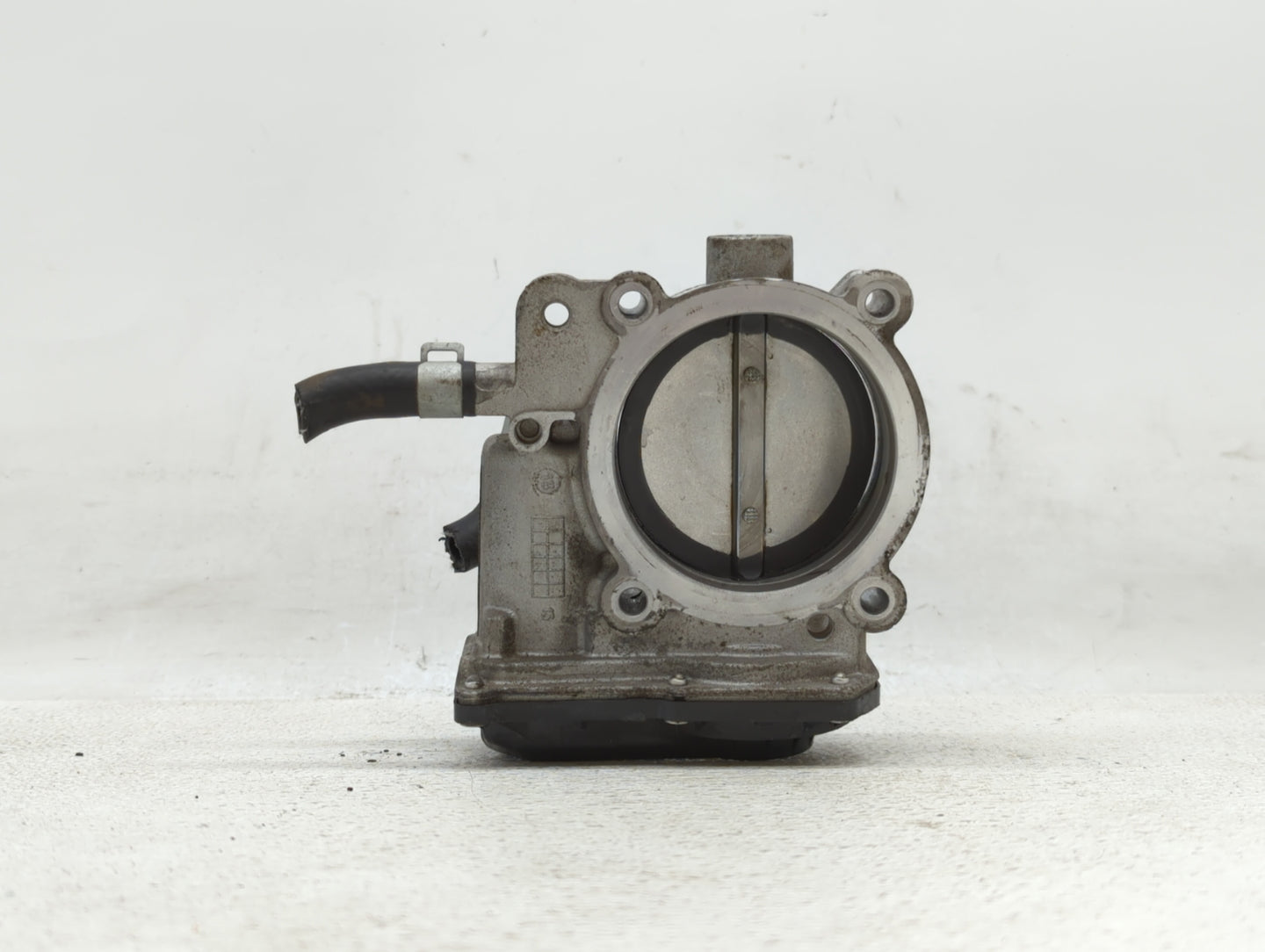 2015-2018 Kia Sedona Throttle Body P/N:35100-3CAA0 Fits Fits 2012 2013 2014 2015 2016 2017 2018 OEM Used Auto Parts - Oemuse
