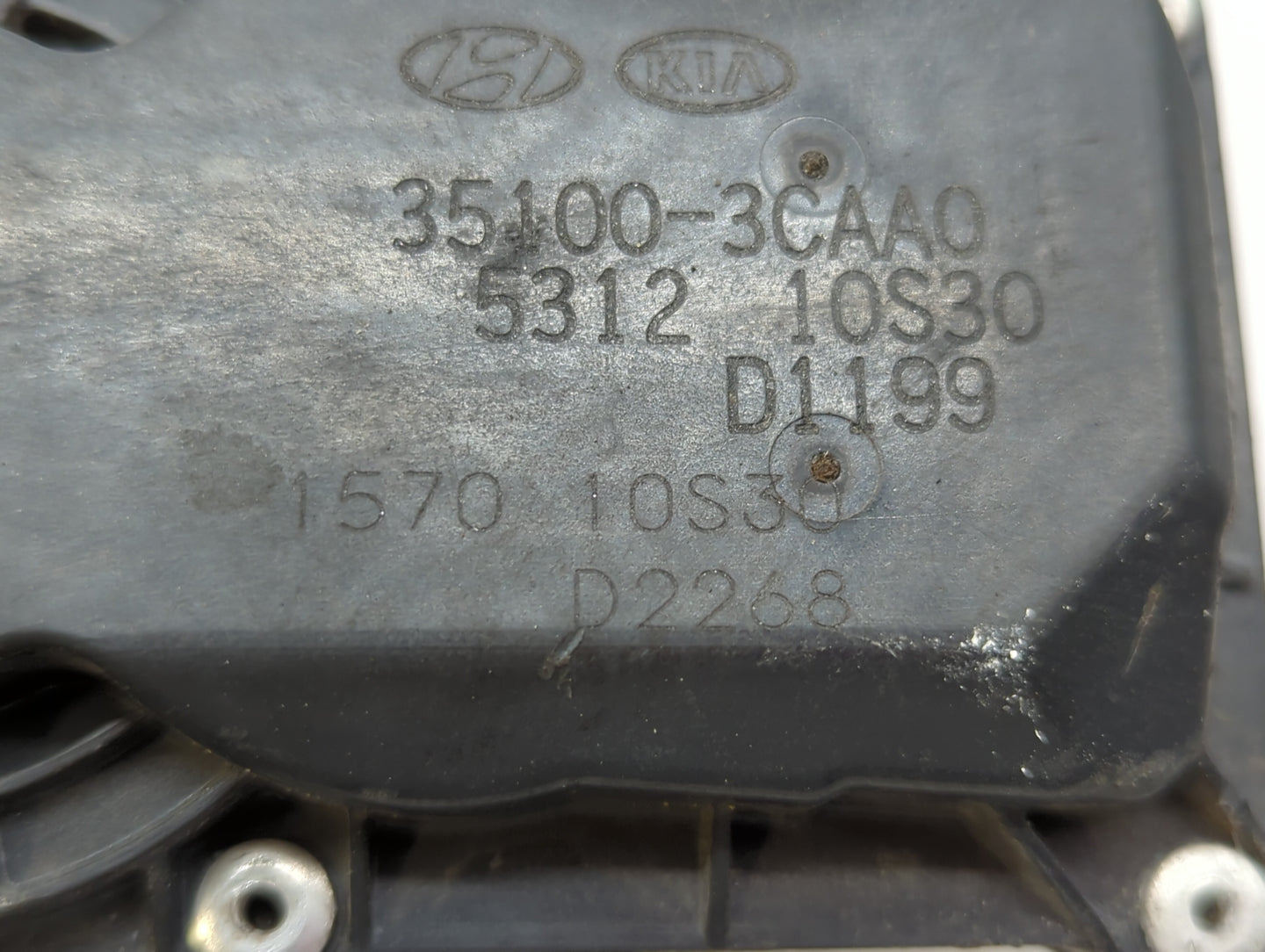 2015-2018 Kia Sedona Throttle Body P/N:35100-3CAA0 Fits Fits 2012 2013 2014 2015 2016 2017 2018 OEM Used Auto Parts - Oemuse
