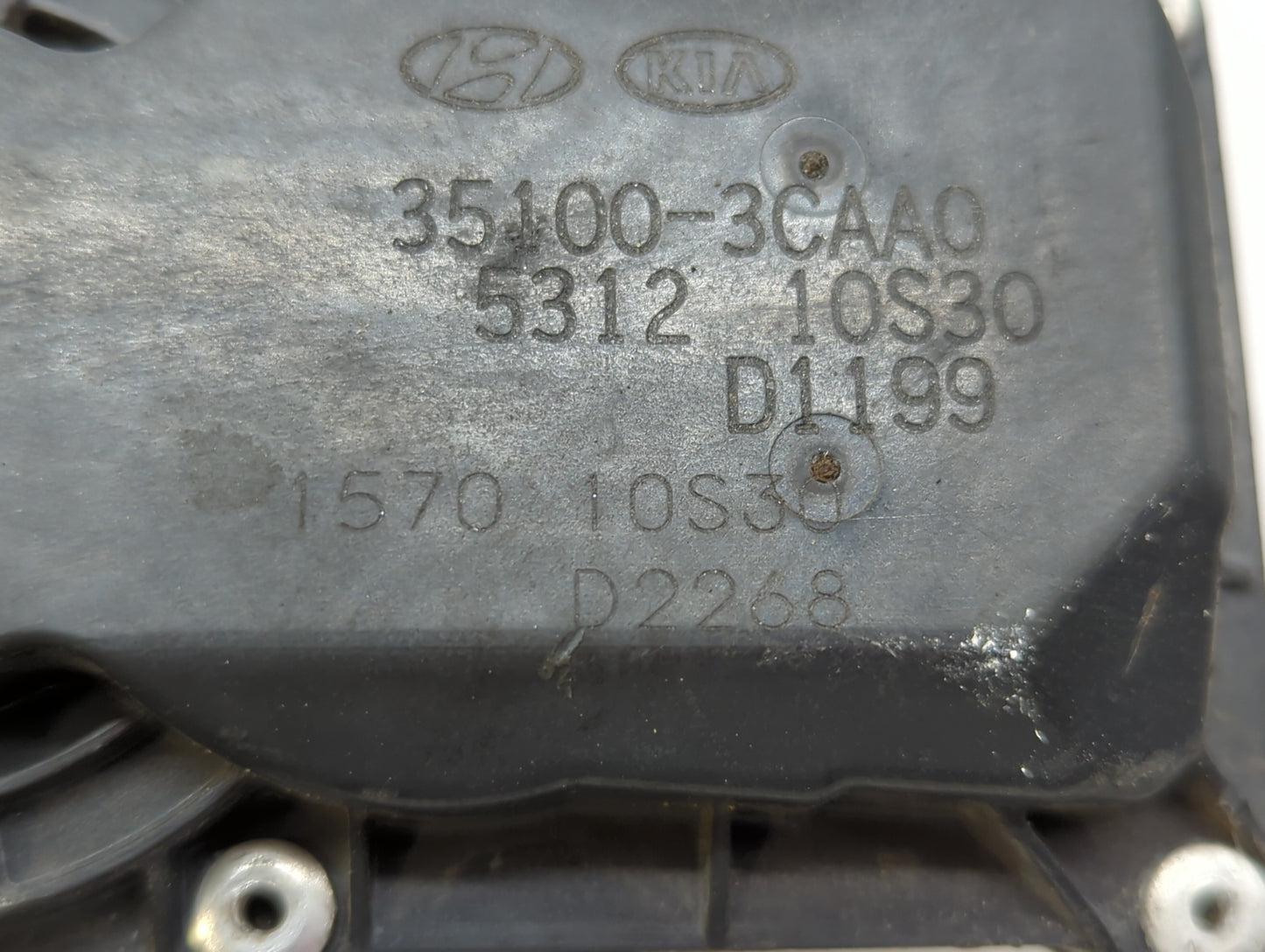 2015-2018 Kia Sedona Throttle Body P/N:35100-3CAA0 Fits Fits 2012 2013 2014 2015 2016 2017 2018 OEM Used Auto Parts - Oemuse