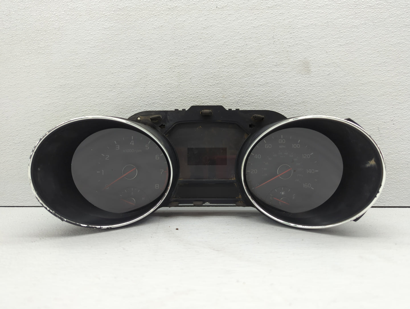 2015-2016 Kia Sedona Instrument Cluster Speedometer Gauges P/N:94003-A9021 Fits Fits 2015 2016 OEM Used Auto Parts - Oemused