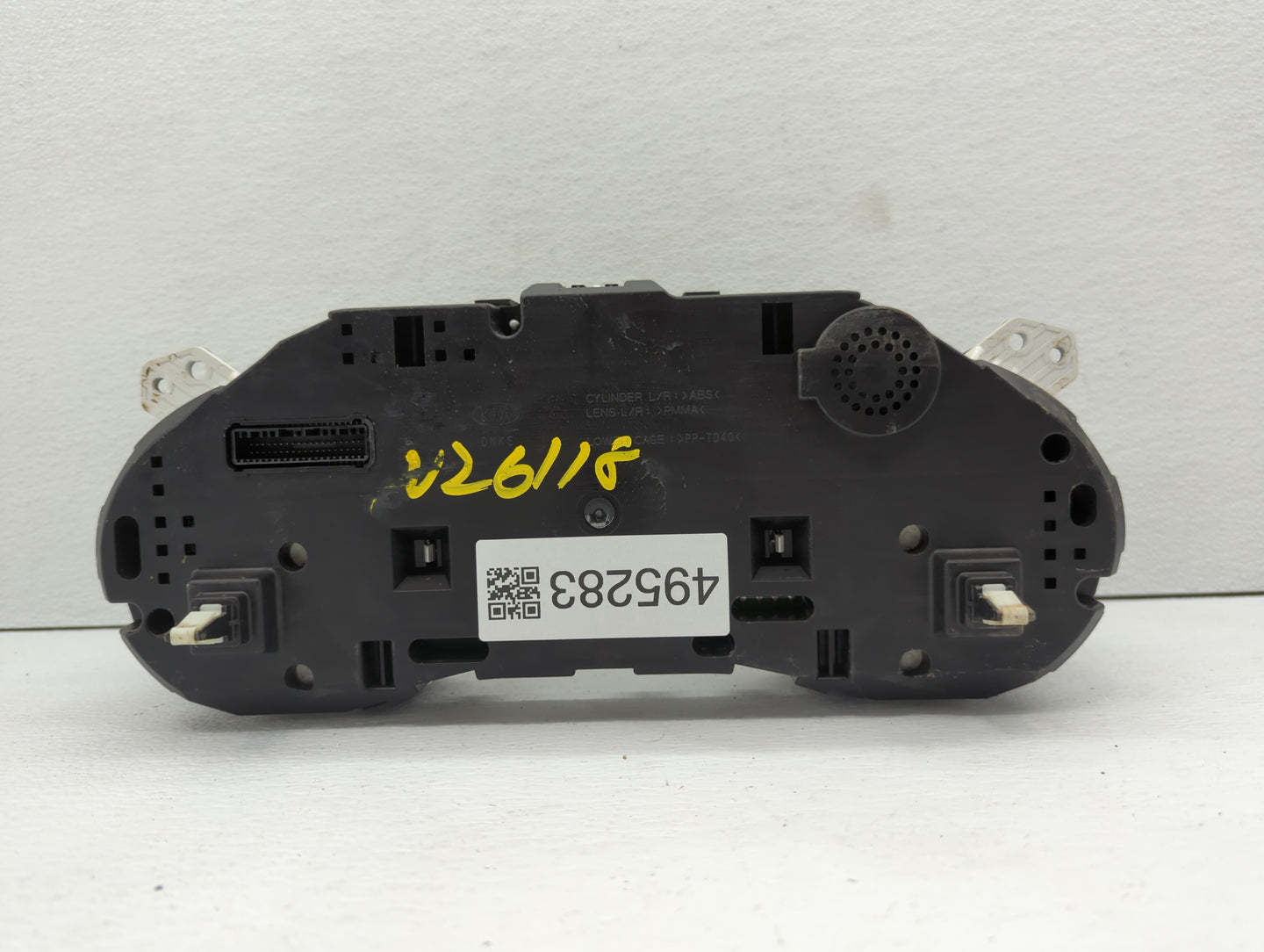 2015-2016 Kia Sedona Instrument Cluster Speedometer Gauges P/N:94003-A9021 Fits Fits 2015 2016 OEM Used Auto Parts - Oemused