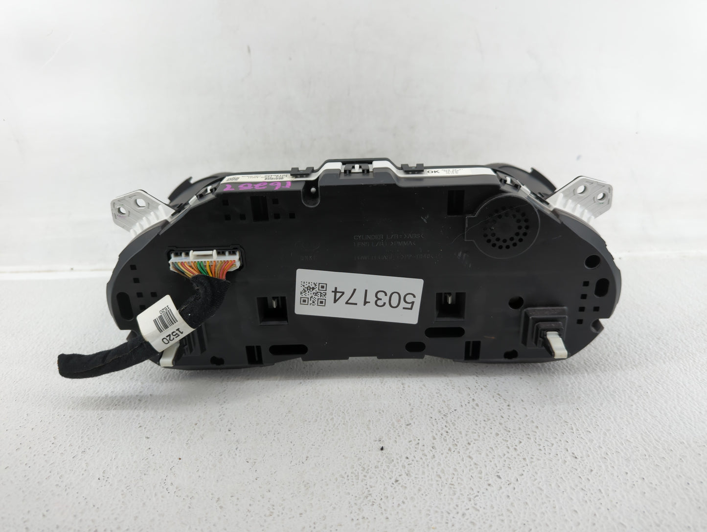 2015-2016 Kia Sedona Instrument Cluster Speedometer Gauges P/N:94003-A9021 94003-A9020 Fits Fits 2015 2016 OEM Used Auto Par