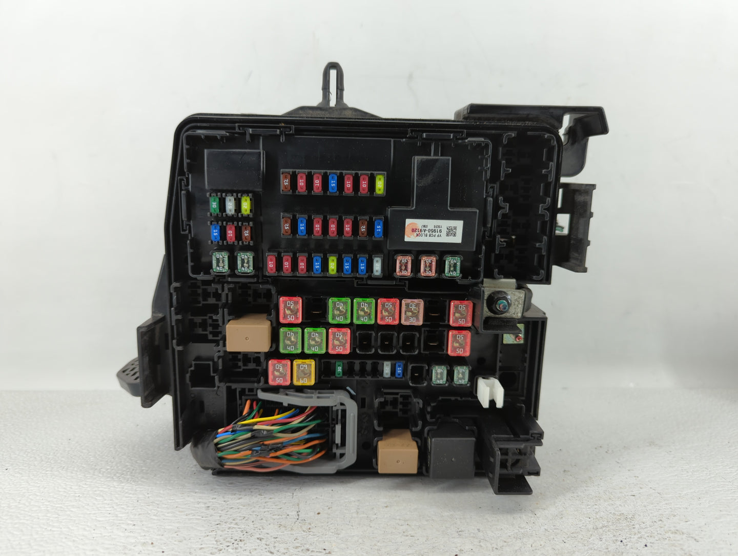 2015-2018 Kia Sedona Fusebox Fuse Box Panel Relay Module P/N:91950-A9320 91222 A9781 Fits Fits 2015 2016 2017 2018 OEM Used 