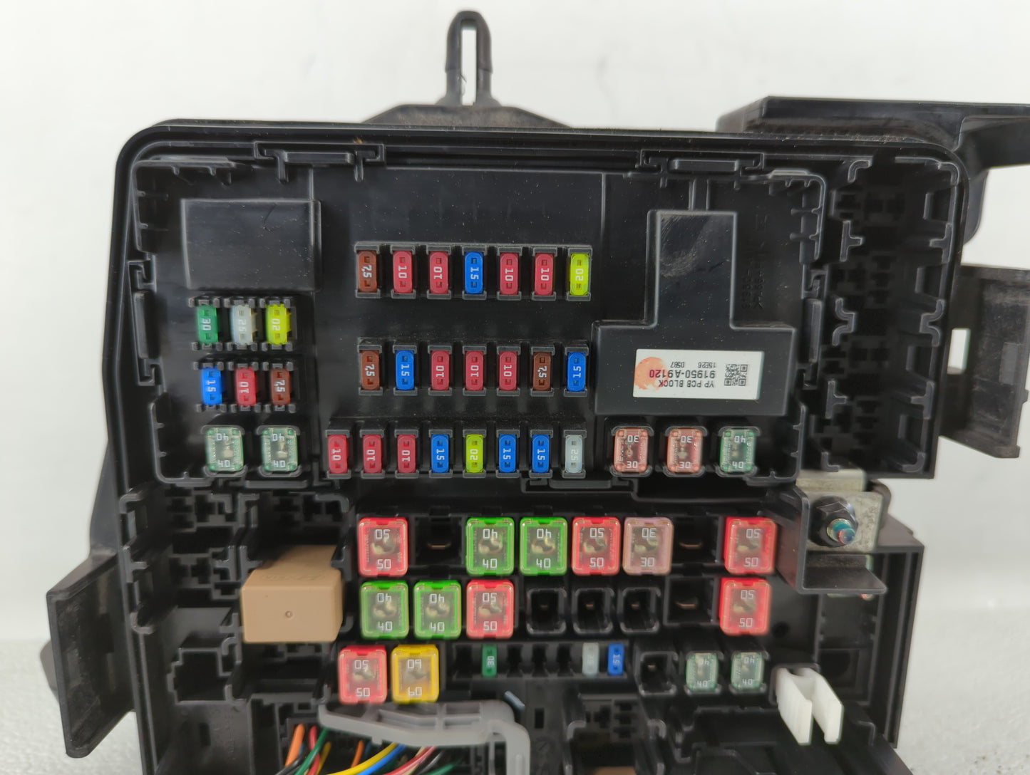 2015-2018 Kia Sedona Fusebox Fuse Box Panel Relay Module P/N:91950-A9320 91222 A9781 Fits Fits 2015 2016 2017 2018 OEM Used 