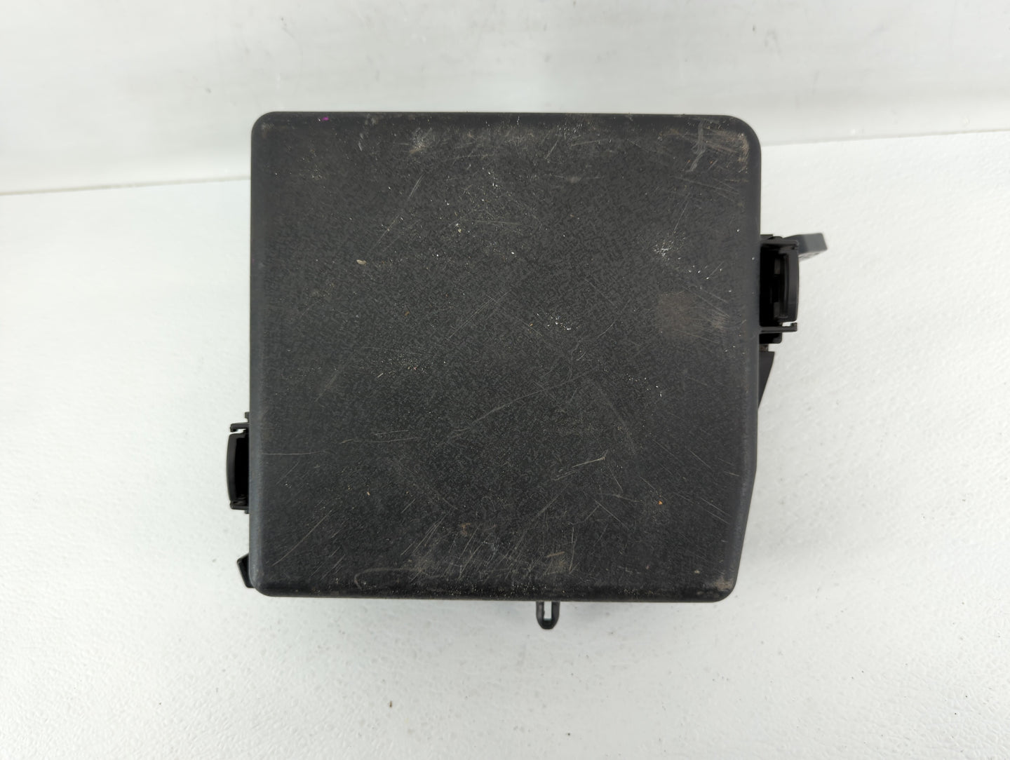 2015-2018 Kia Sedona Fusebox Fuse Box Panel Relay Module P/N:91950-A9320 91222 A9781 Fits Fits 2015 2016 2017 2018 OEM Used 