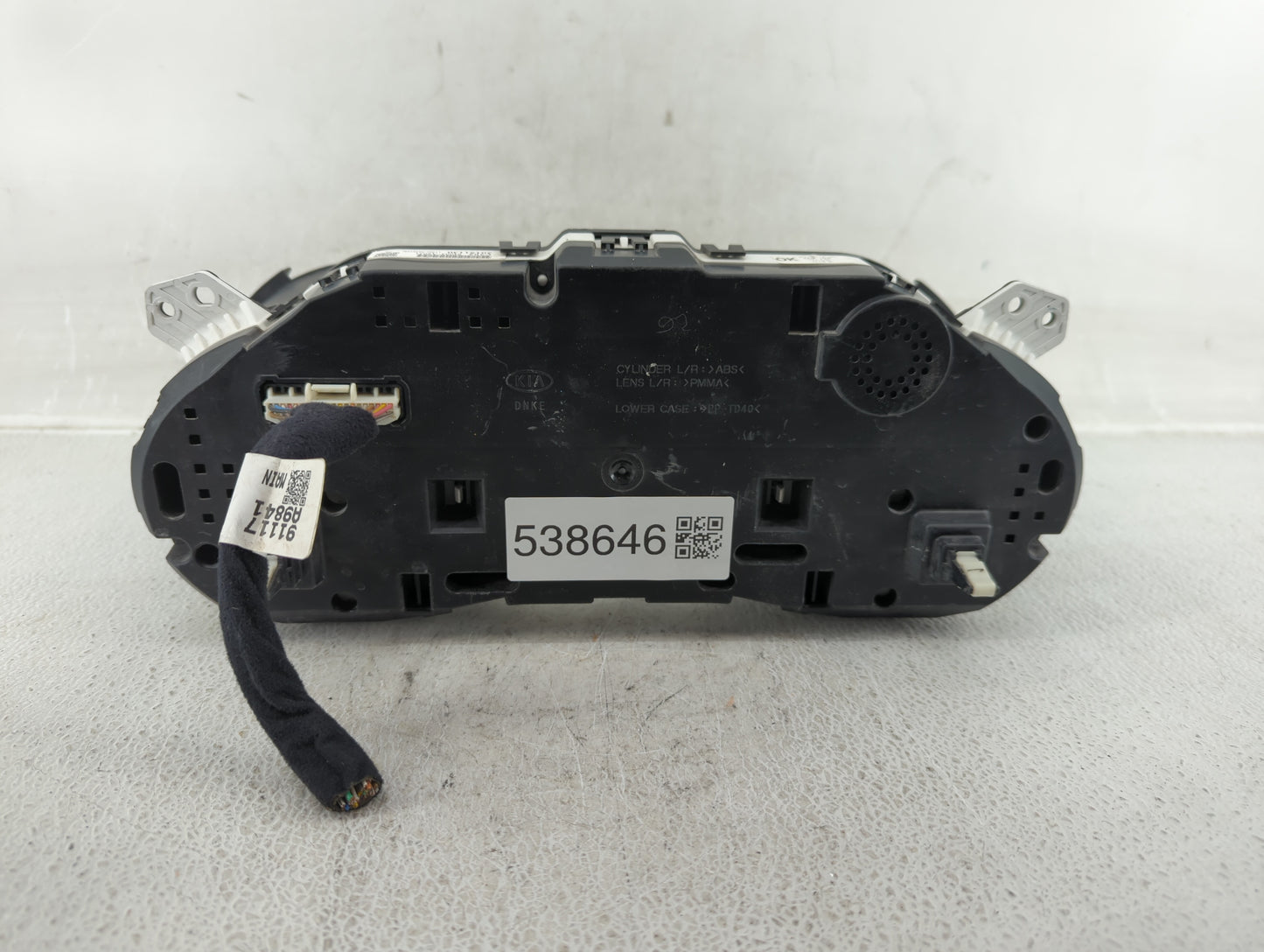 2015-2016 Kia Sedona Instrument Cluster Speedometer Gauges P/N:94003-A9021 Fits Fits 2015 2016 OEM Used Auto Parts - Oemused