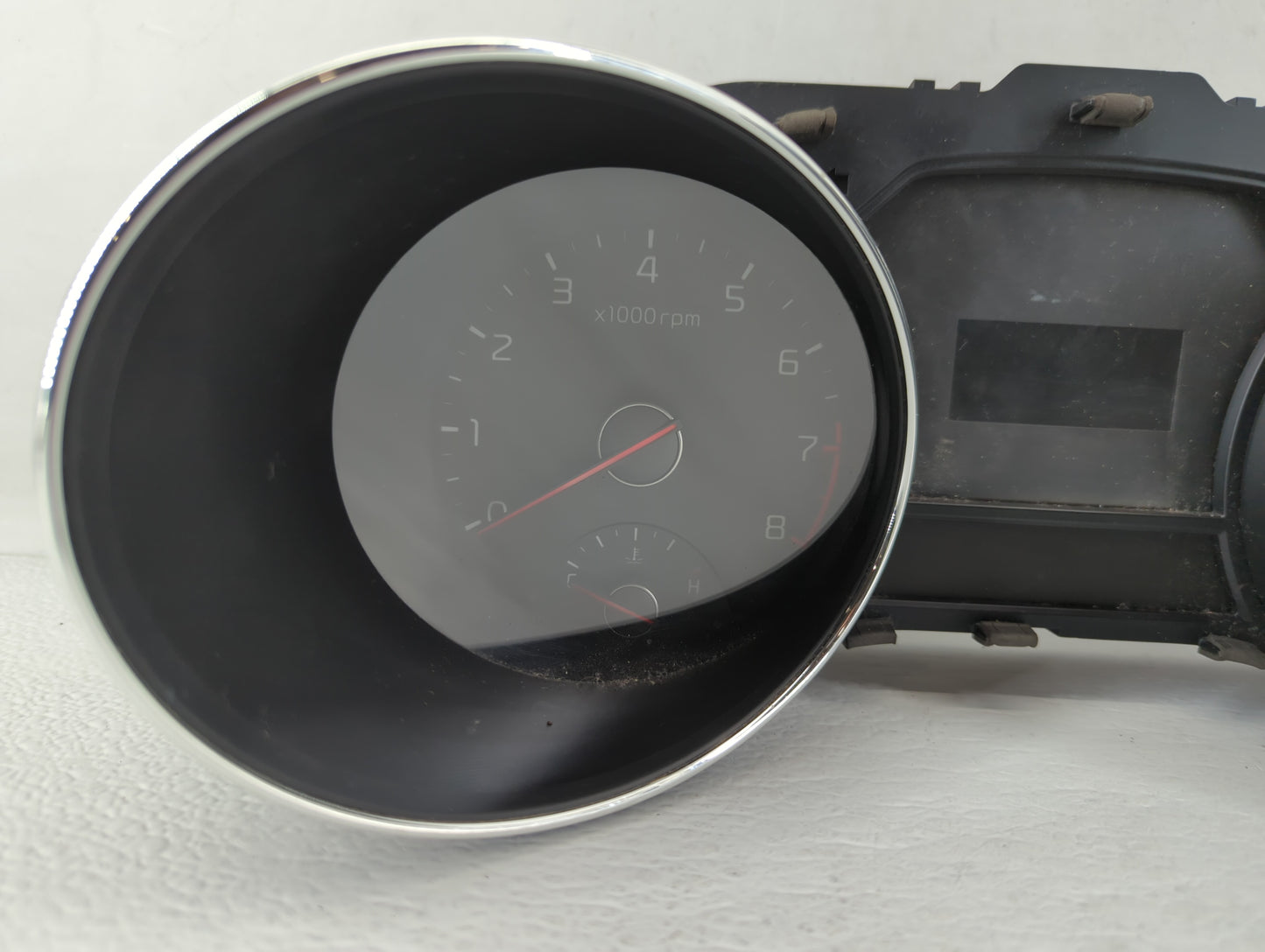 2015-2016 Kia Sedona Instrument Cluster Speedometer Gauges P/N:94003-A9021 Fits Fits 2015 2016 OEM Used Auto Parts - Oemused