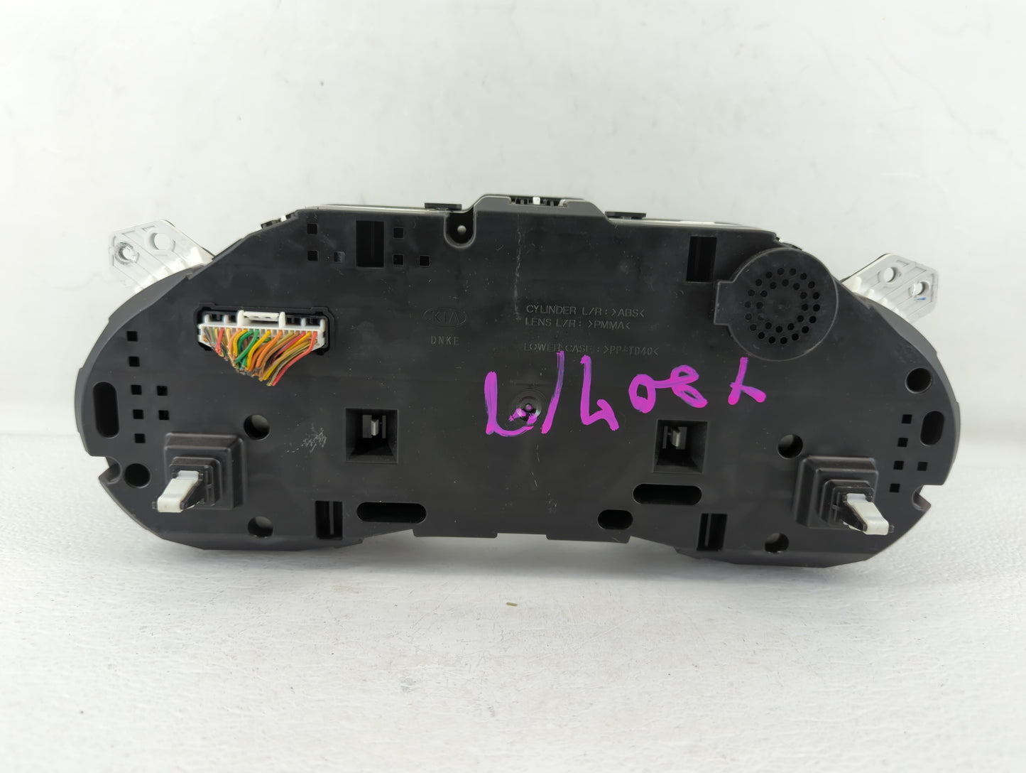 2015-2016 Kia Sedona Instrument Cluster Speedometer Gauges P/N:94003-A9021 Fits Fits 2015 2016 OEM Used Auto Parts - Oemused