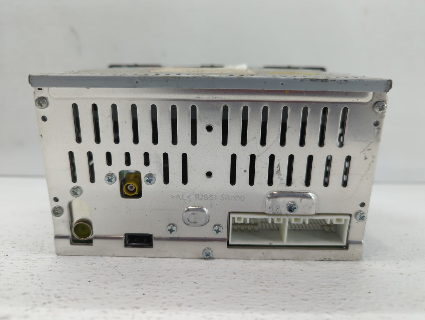 2015-2016 Kia Sedona Radio AM FM Cd Player Receiver Replacement P/N:96160-A9000WAC Fits Fits 2015 2016 OEM Used Auto Parts -