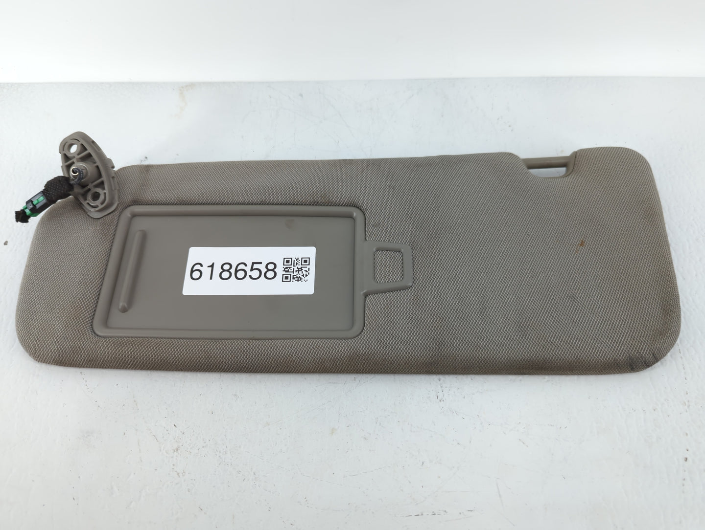 2015-2020 Kia Sedona Sun Visor Shade Replacement Driver Left Mirror Fits Fits 2015 2016 2017 2018 2019 2020 OEM Used Auto Pa