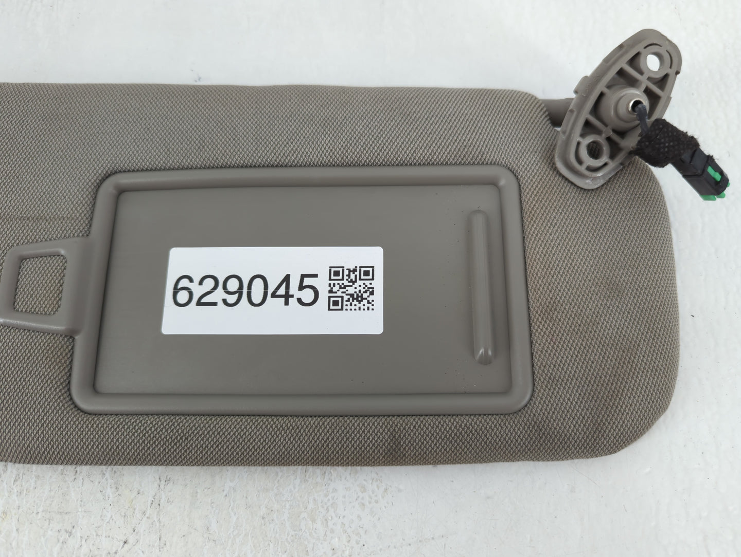 2015-2020 Kia Sedona Sun Visor Shade Replacement Passenger Right Mirror Fits Fits 2015 2016 2017 2018 2019 2020 OEM Used Aut