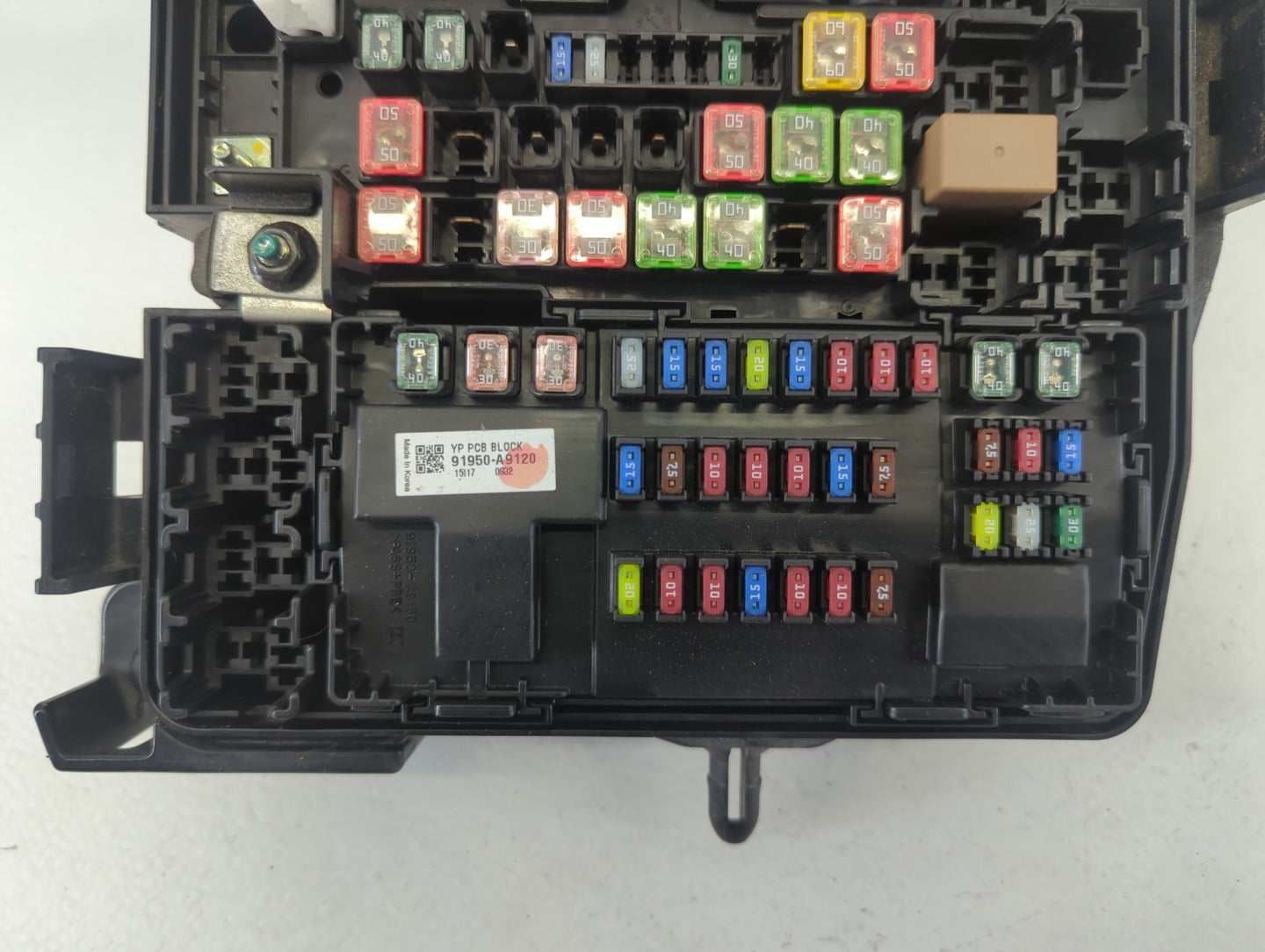 2015-2018 Kia Sedona Fusebox Fuse Box Panel Relay Module P/N:C278 9122 A9781 Fits Fits 2015 2016 2017 2018 OEM Used Auto Par