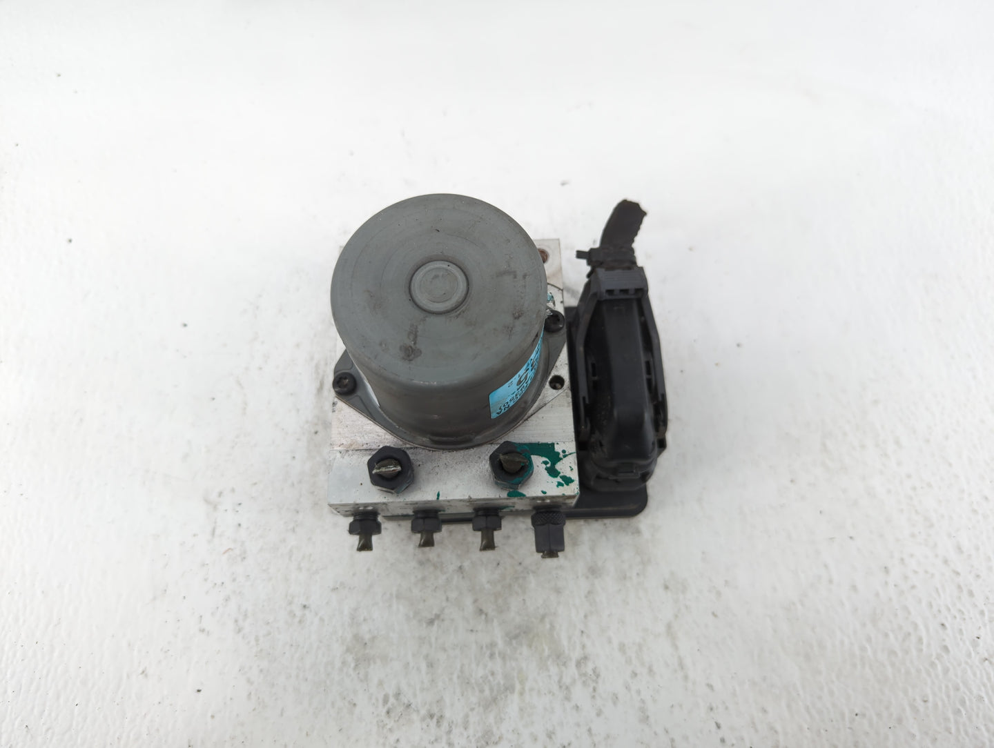 2015-2018 Kia Sedona ABS Pump Control Module Replacement P/N:A9589-20520 58920-A9350 Fits Fits 2015 2016 2017 2018 OEM Used 