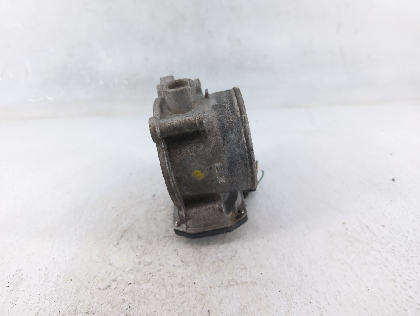 2015-2018 Kia Sedona Throttle Body P/N:35100-3CAA0 Fits Fits 2012 2013 2014 2015 2016 2017 2018 OEM Used Auto Parts - Oemuse
