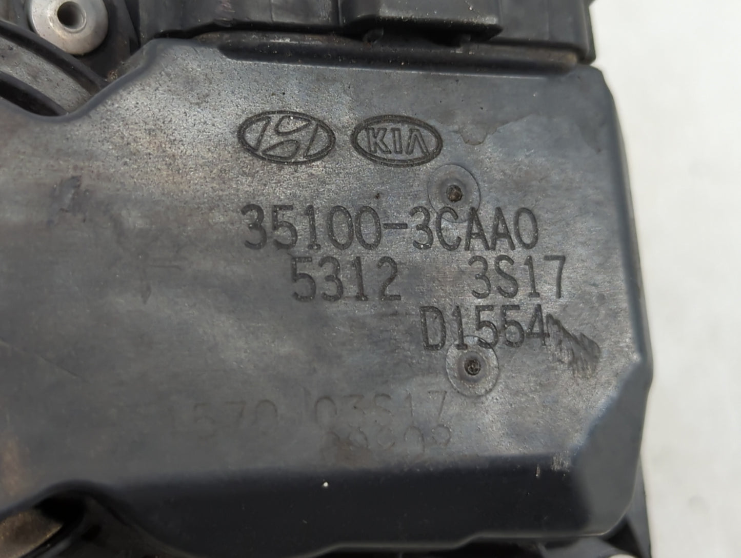 2015-2018 Kia Sedona Throttle Body P/N:35100-3CAA0 Fits Fits 2012 2013 2014 2015 2016 2017 2018 OEM Used Auto Parts - Oemuse