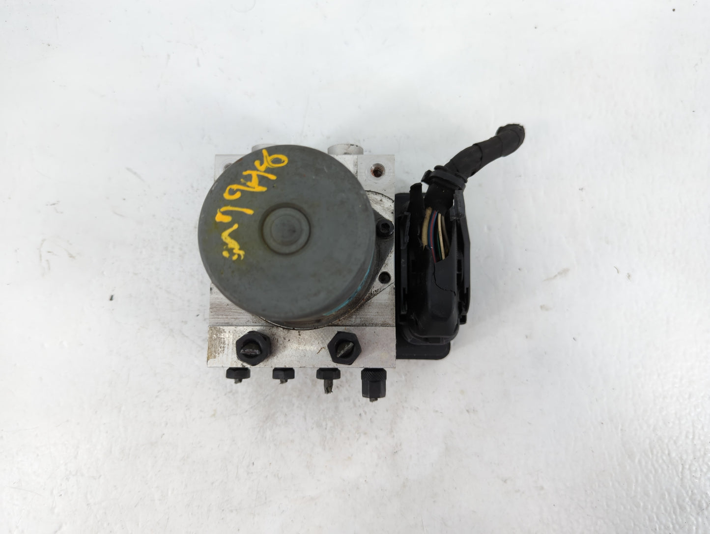2015-2018 Kia Sedona ABS Pump Control Module Replacement P/N:A9589-20520 58920-A9350 Fits Fits 2015 2016 2017 2018 OEM Used 