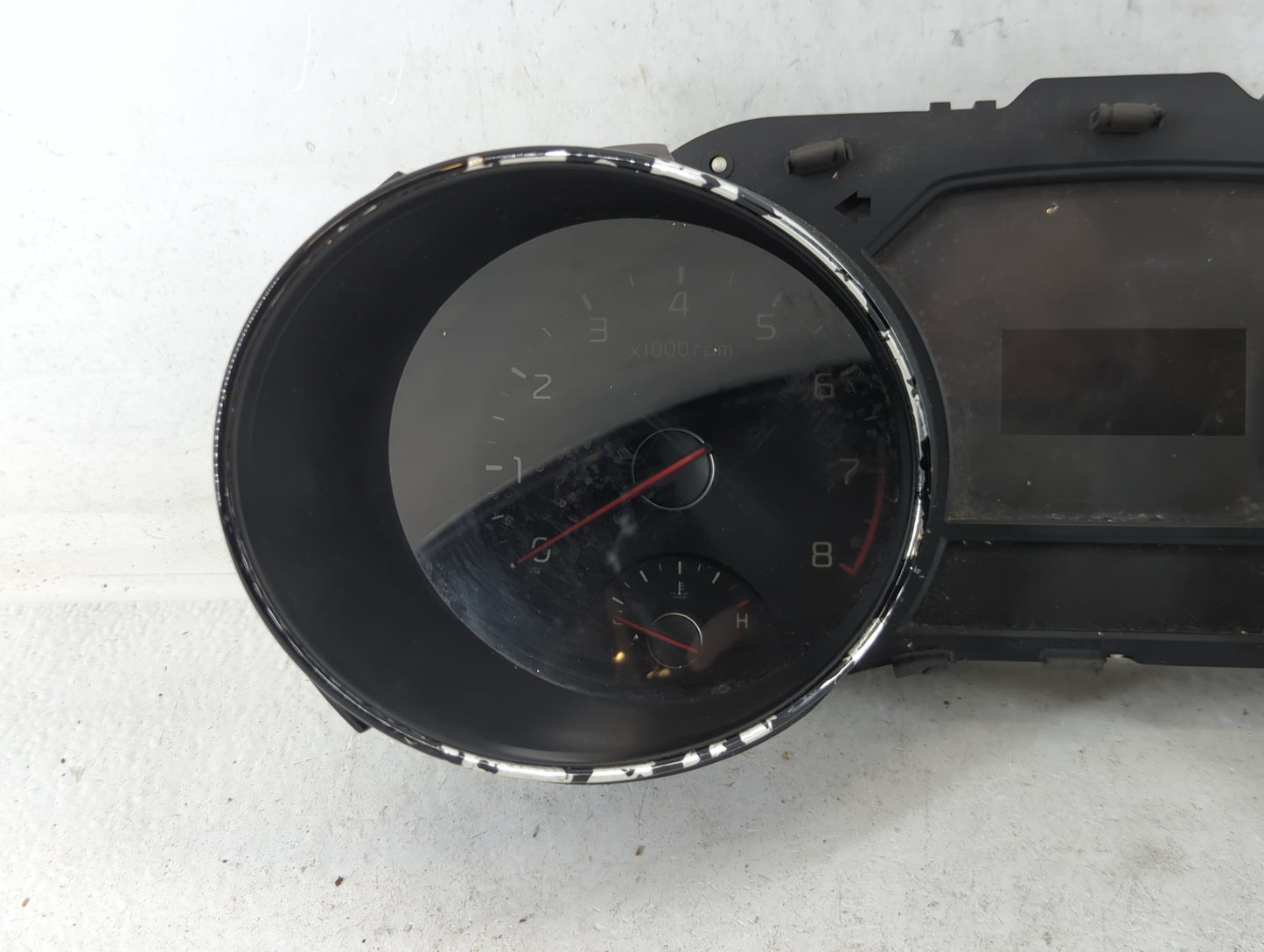 2015-2016 Kia Sedona Instrument Cluster Speedometer Gauges P/N:94003-A9021 Fits Fits 2015 2016 OEM Used Auto Parts - Oemused