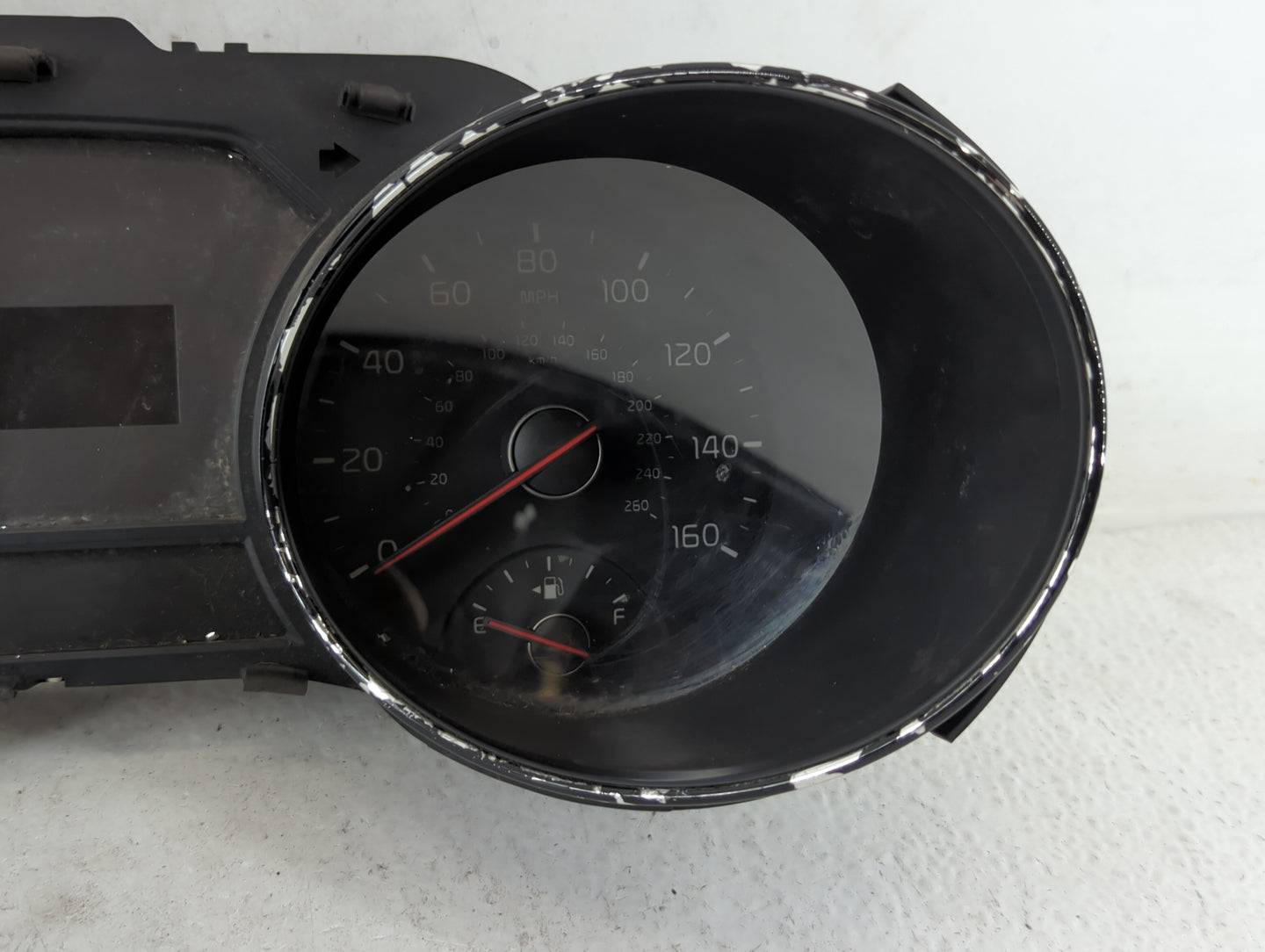 2015-2016 Kia Sedona Instrument Cluster Speedometer Gauges P/N:94003-A9021 Fits Fits 2015 2016 OEM Used Auto Parts - Oemused