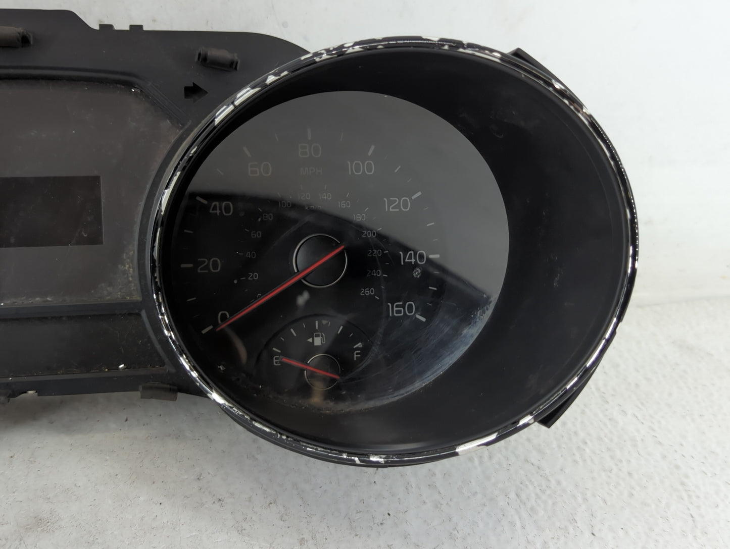 2015-2016 Kia Sedona Instrument Cluster Speedometer Gauges P/N:94003-A9021 Fits Fits 2015 2016 OEM Used Auto Parts - Oemused