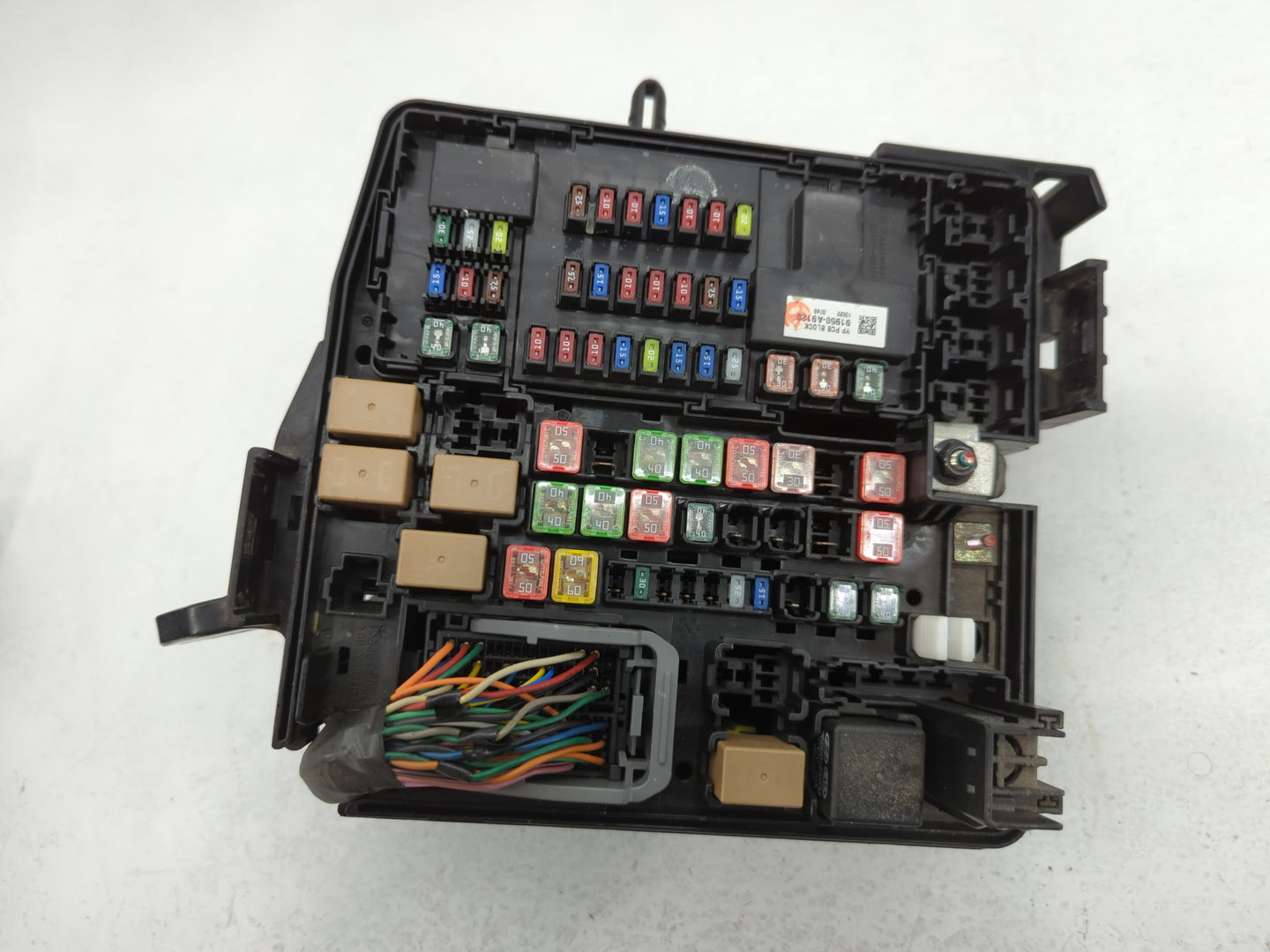 2015-2018 Kia Sedona Fusebox Fuse Box Panel Relay Module P/N:91222 A9581 Fits Fits 2015 2016 2017 2018 OEM Used Auto Parts -