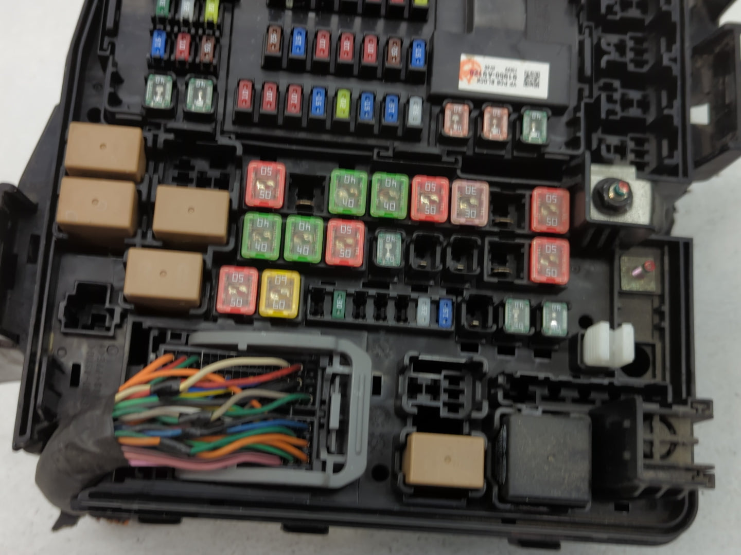 2015-2018 Kia Sedona Fusebox Fuse Box Panel Relay Module P/N:91222 A9581 Fits Fits 2015 2016 2017 2018 OEM Used Auto Parts -