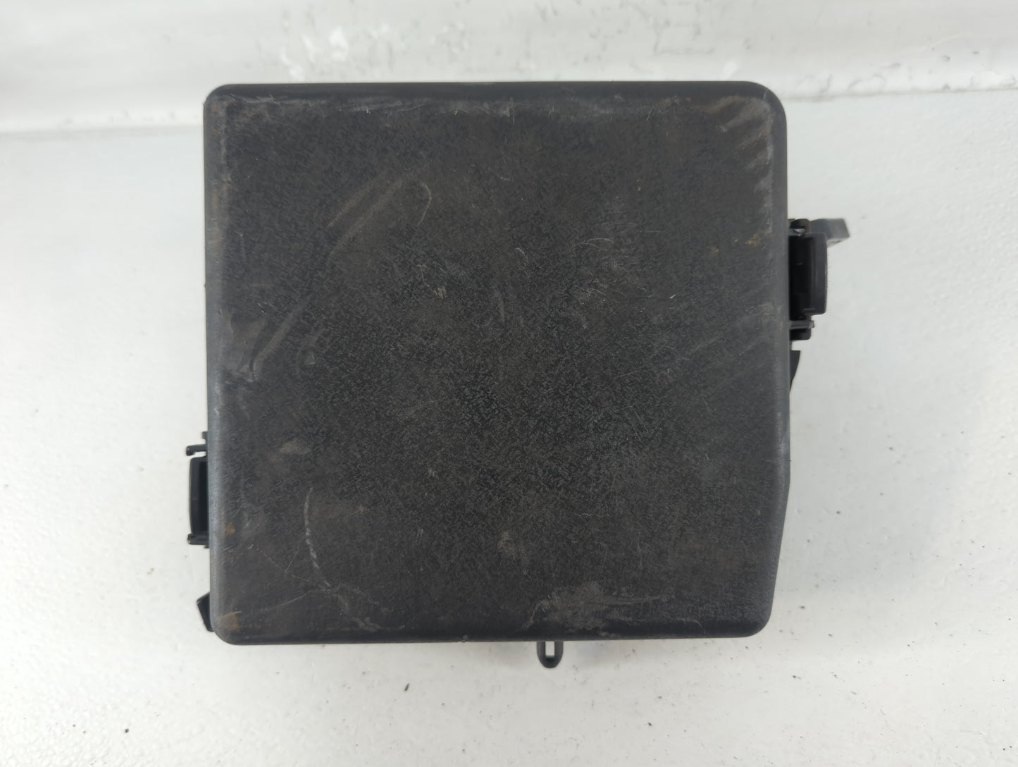 2015-2018 Kia Sedona Fusebox Fuse Box Panel Relay Module P/N:91950-A9320 Fits Fits 2015 2016 2017 2018 OEM Used Auto Parts -