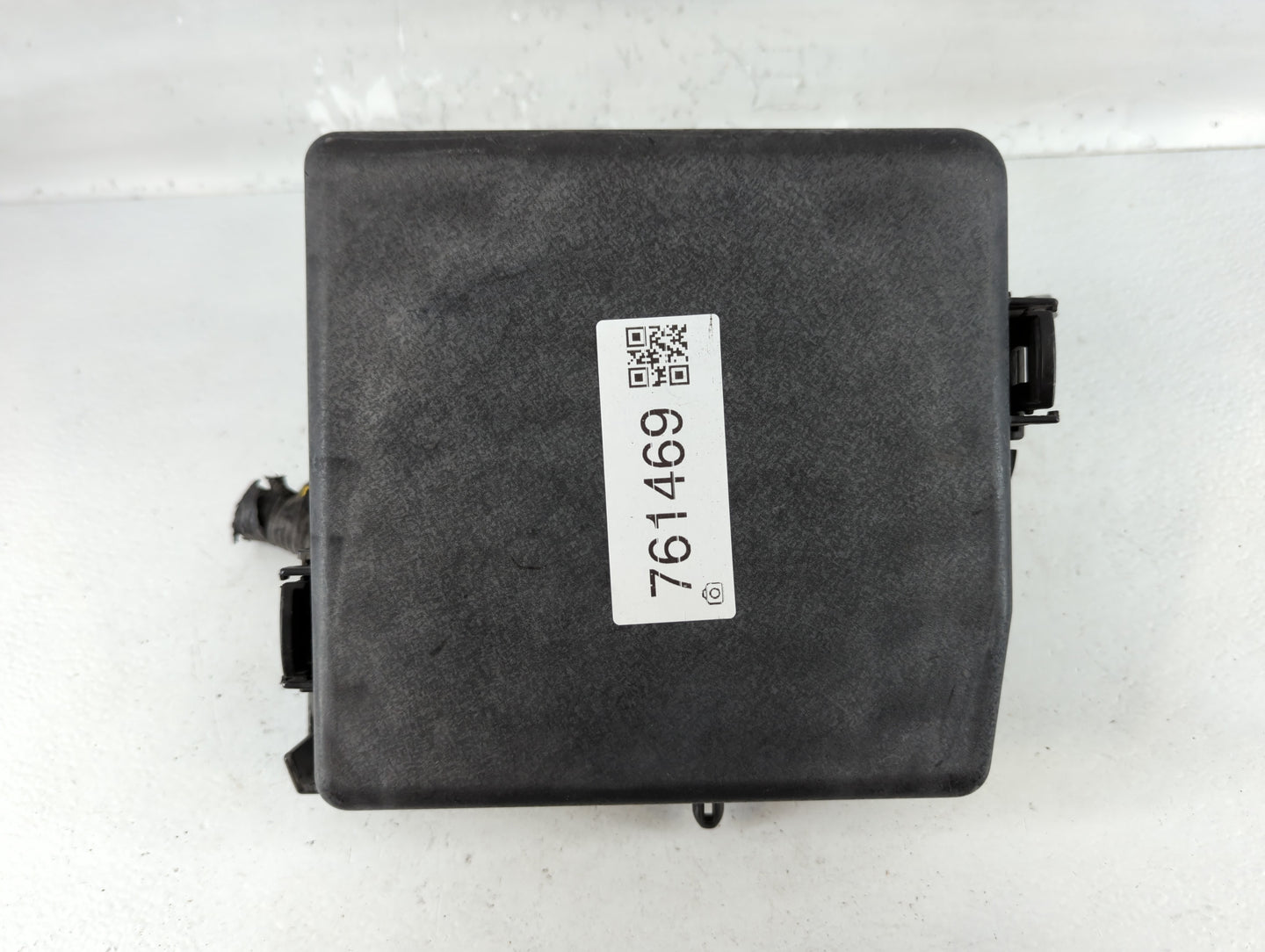 2015-2018 Kia Sedona Fusebox Fuse Box Panel Relay Module P/N:91950-A9320 Fits Fits 2015 2016 2017 2018 OEM Used Auto Parts -