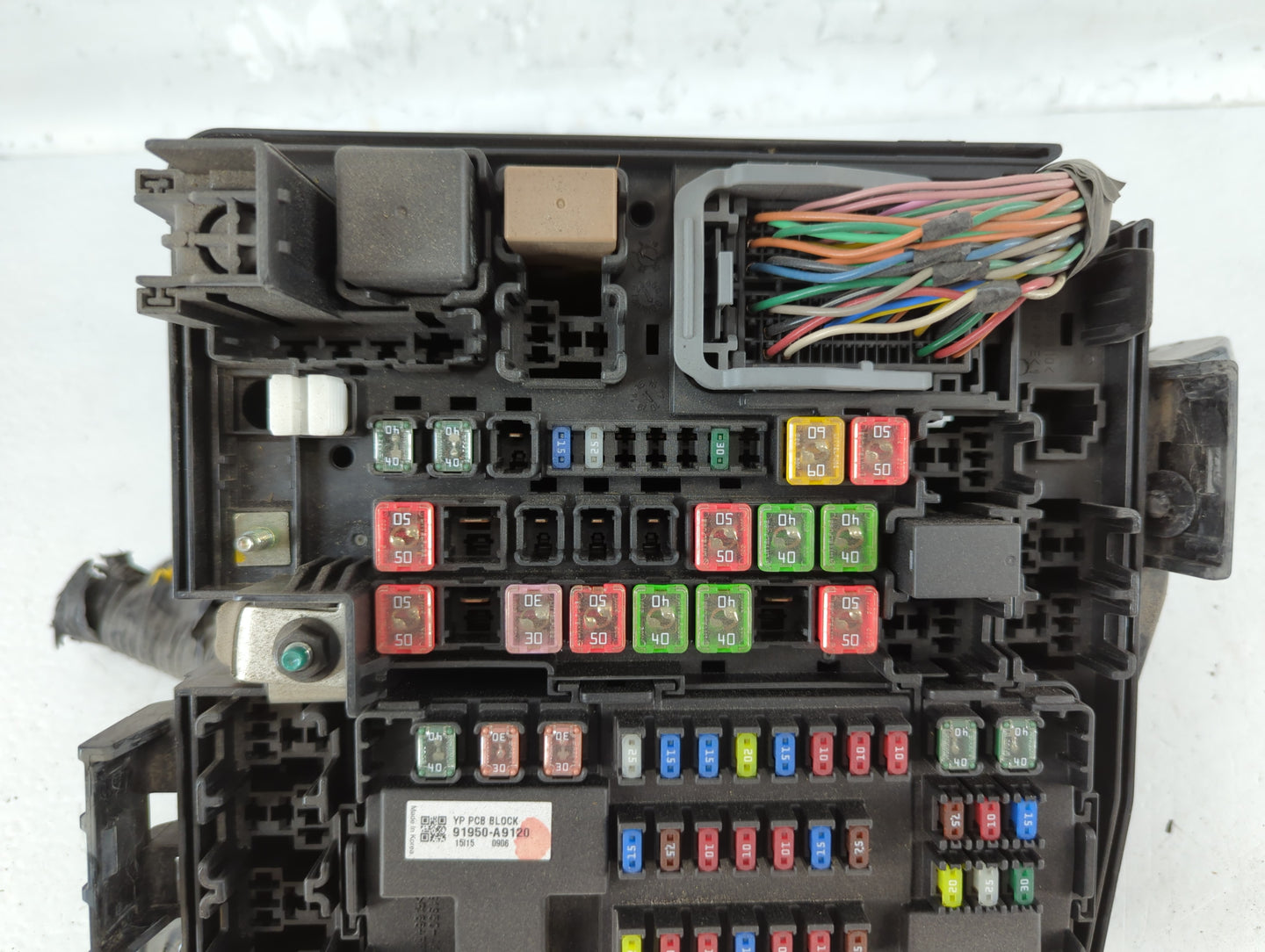 2015-2018 Kia Sedona Fusebox Fuse Box Panel Relay Module P/N:91950-A9320 Fits Fits 2015 2016 2017 2018 OEM Used Auto Parts -