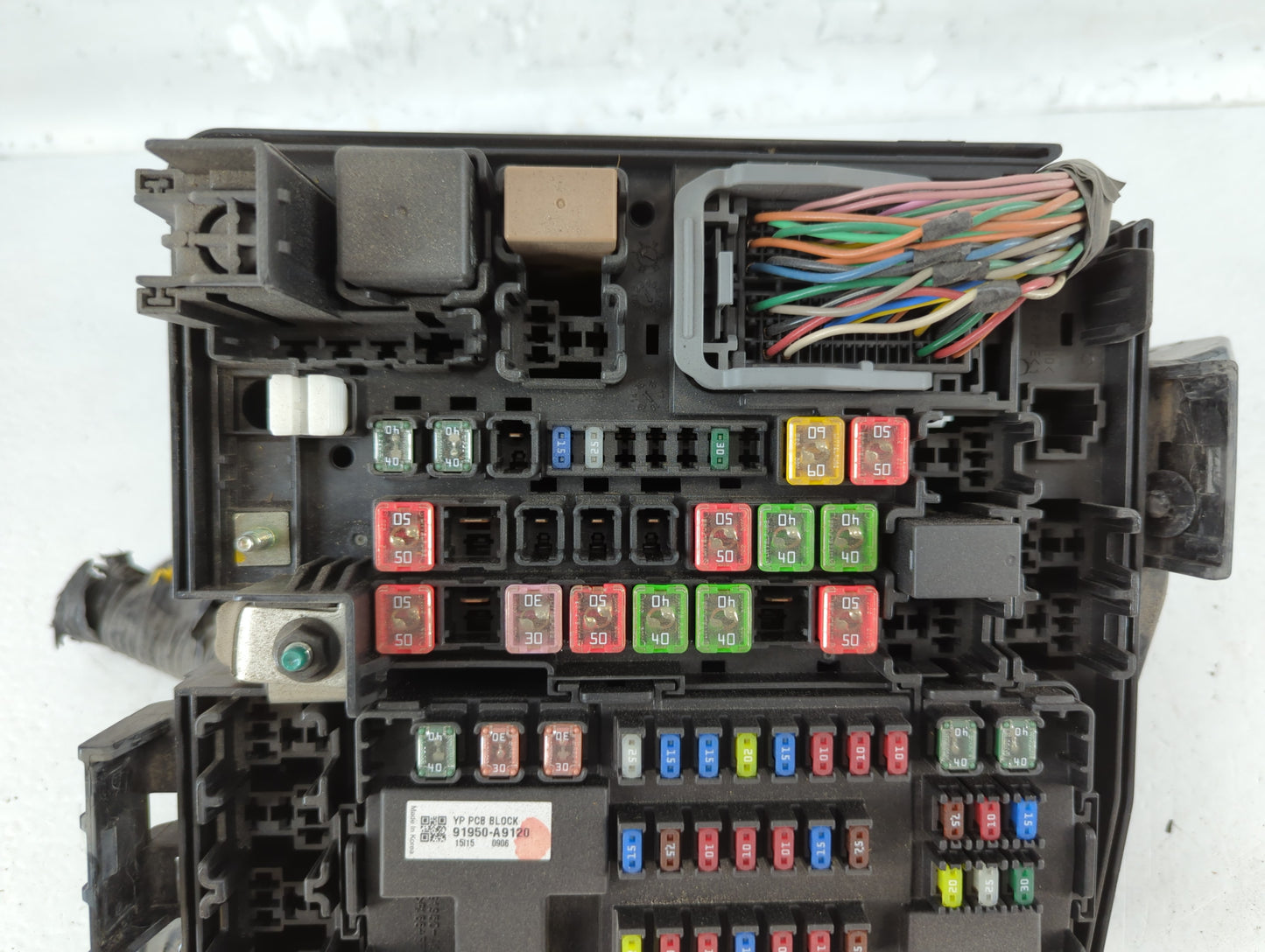 2015-2018 Kia Sedona Fusebox Fuse Box Panel Relay Module P/N:91950-A9320 Fits Fits 2015 2016 2017 2018 OEM Used Auto Parts -