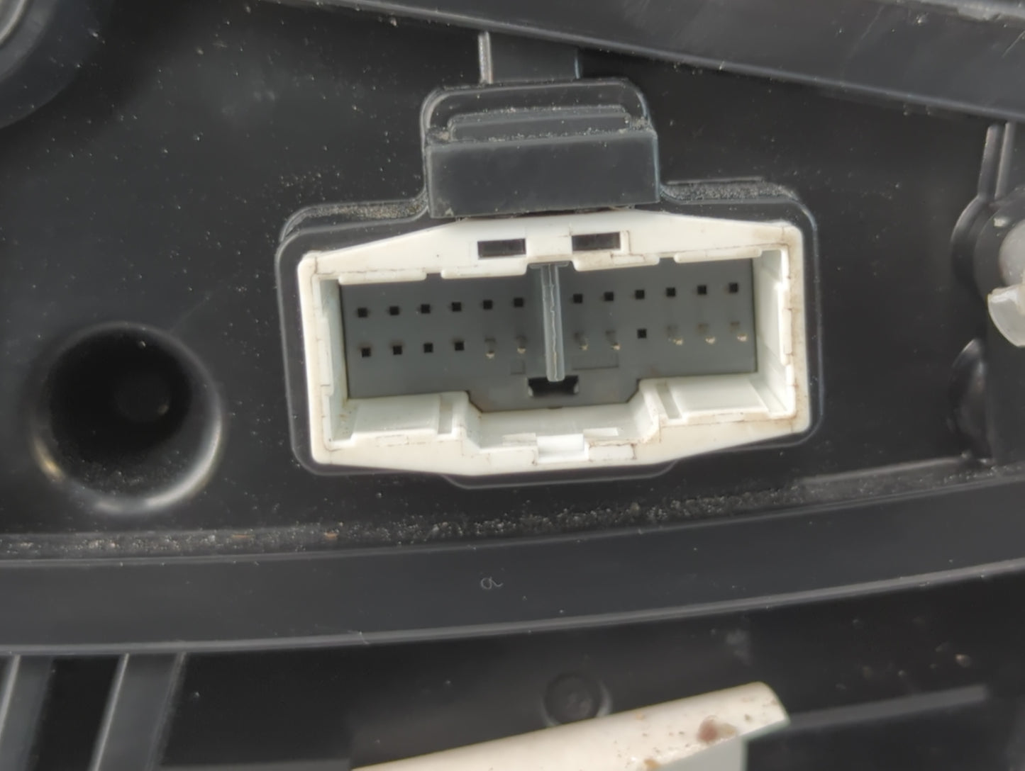 2015-2018 Kia Sedona Passenger Side View Mirror - Right Door Mirror OEM Used - Oemusedautoparts1.com