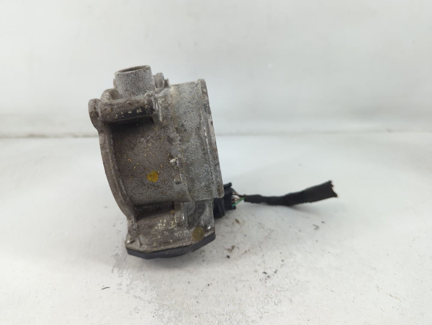 2015-2018 Kia Sedona Throttle Body P/N:35100-3CAA0 Fits Fits 2012 2013 2014 2015 2016 2017 2018 OEM Used Auto Parts - Oemuse