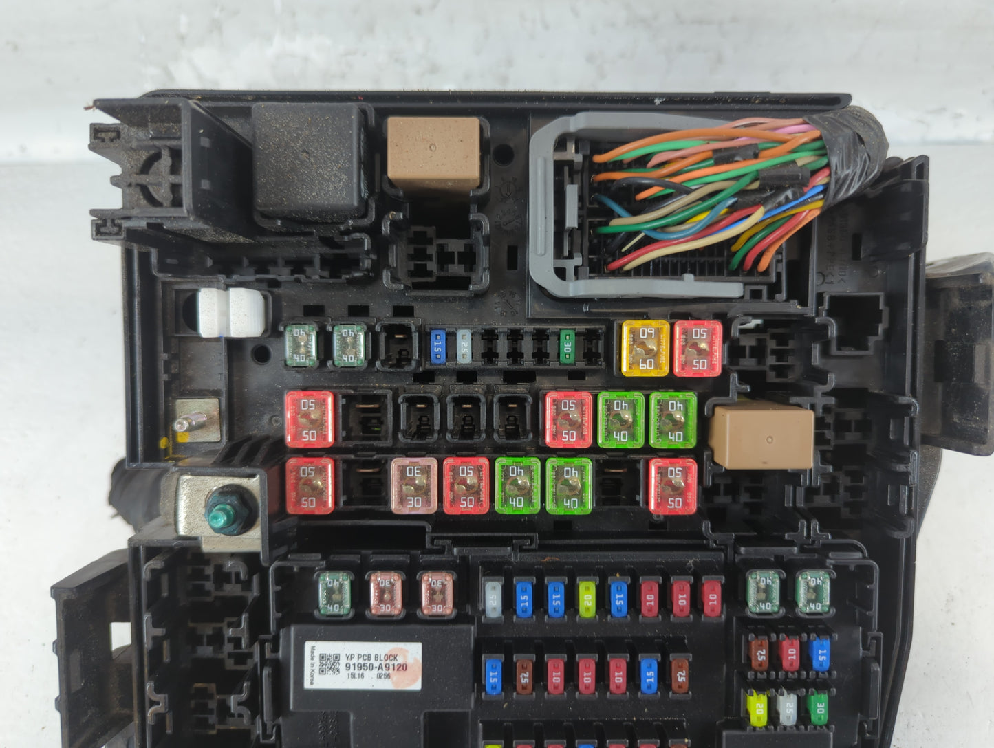 2015-2018 Kia Sedona Fusebox Fuse Box Panel Relay Module P/N:FZ2901B 91222 A9781 Fits Fits 2015 2016 2017 2018 OEM Used Auto