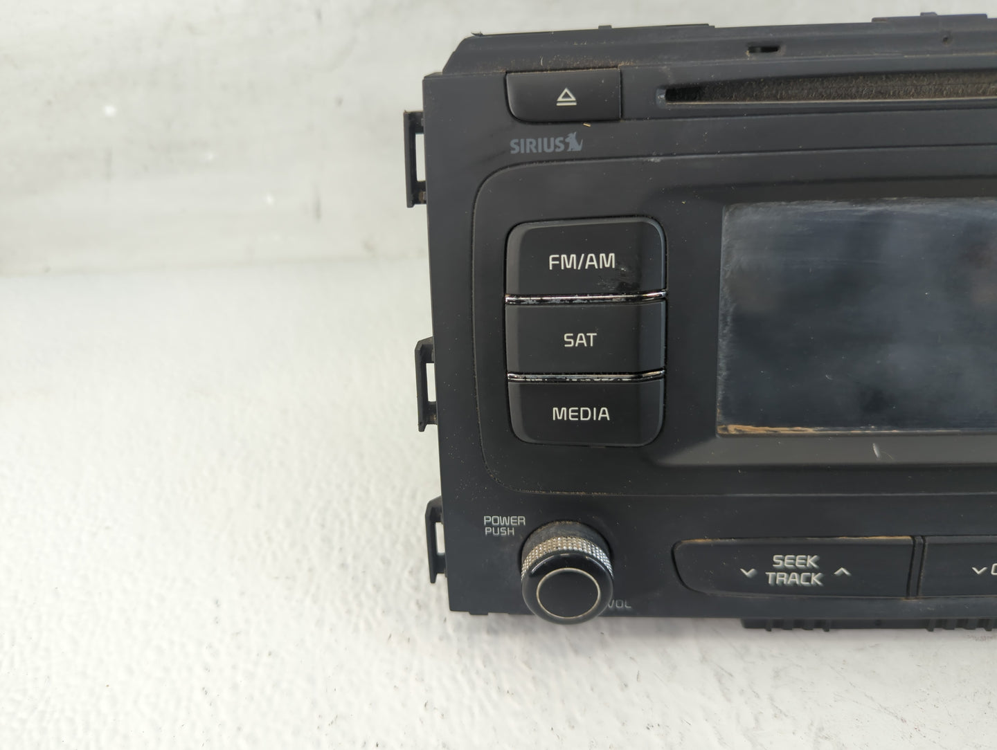 2015-2016 Kia Sedona Radio AM FM Cd Player Receiver Replacement P/N:96160-A9000WAC Fits Fits 2015 2016 OEM Used Auto Parts -