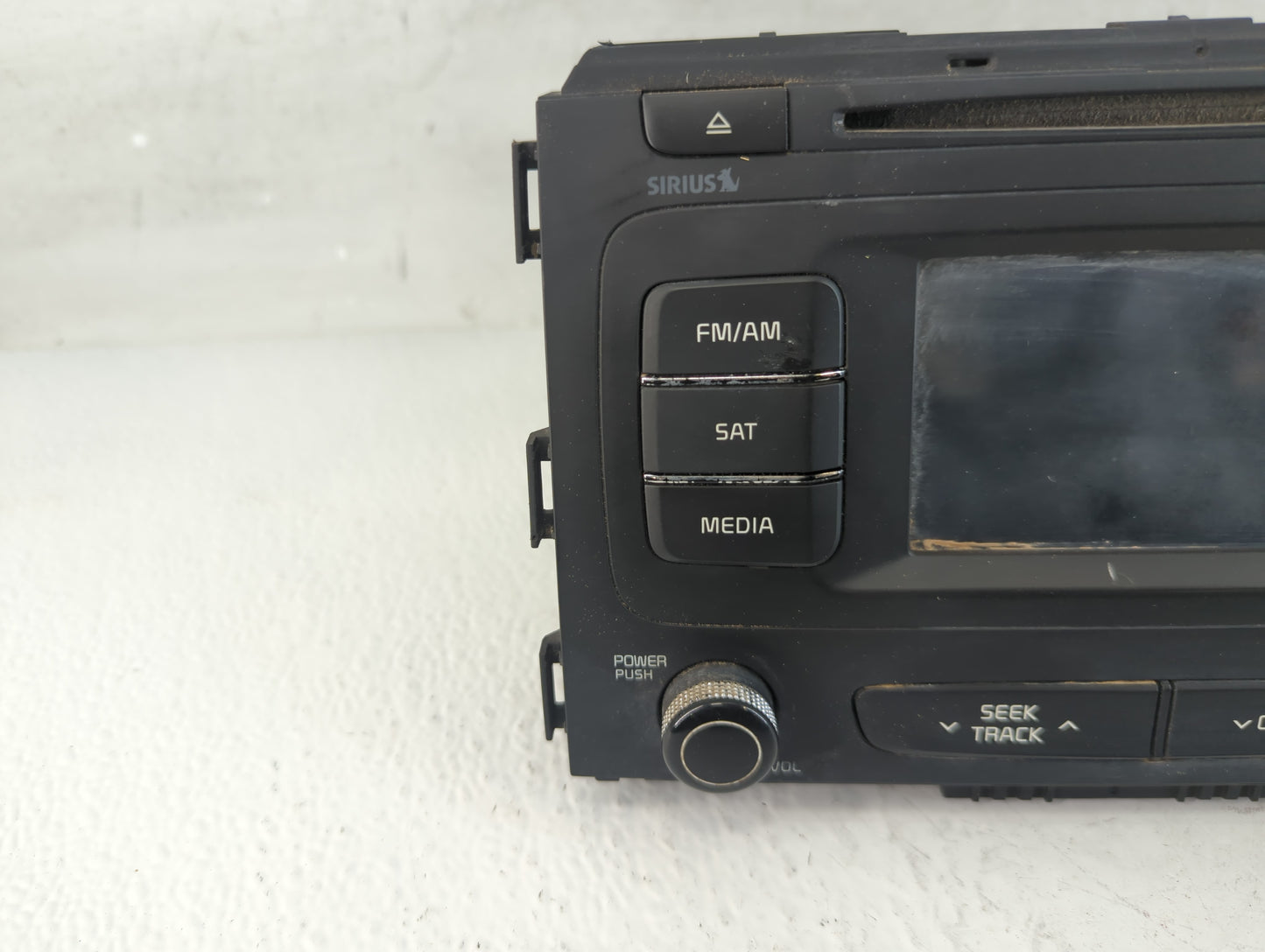 2015-2016 Kia Sedona Radio AM FM Cd Player Receiver Replacement P/N:96160-A9000WAC Fits Fits 2015 2016 OEM Used Auto Parts -