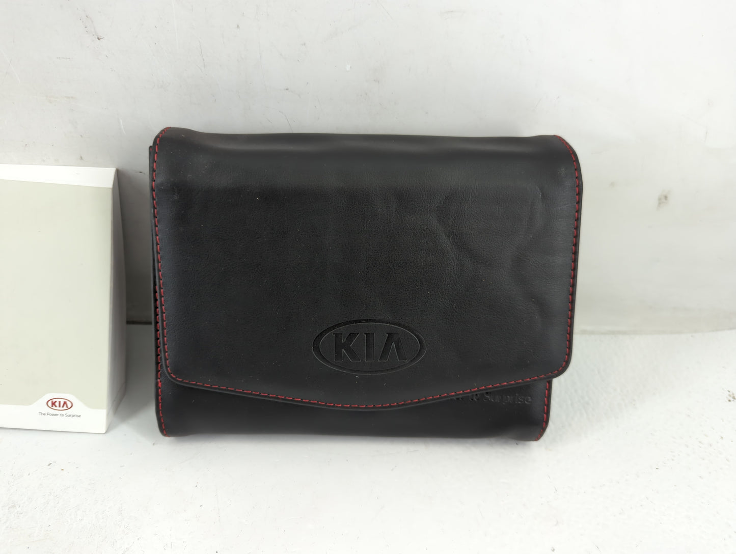 2016 Kia Sedona Owners Manual Book Guide P/N:GA9O-EU54B OEM Used Auto Parts - Oemusedautoparts1.com