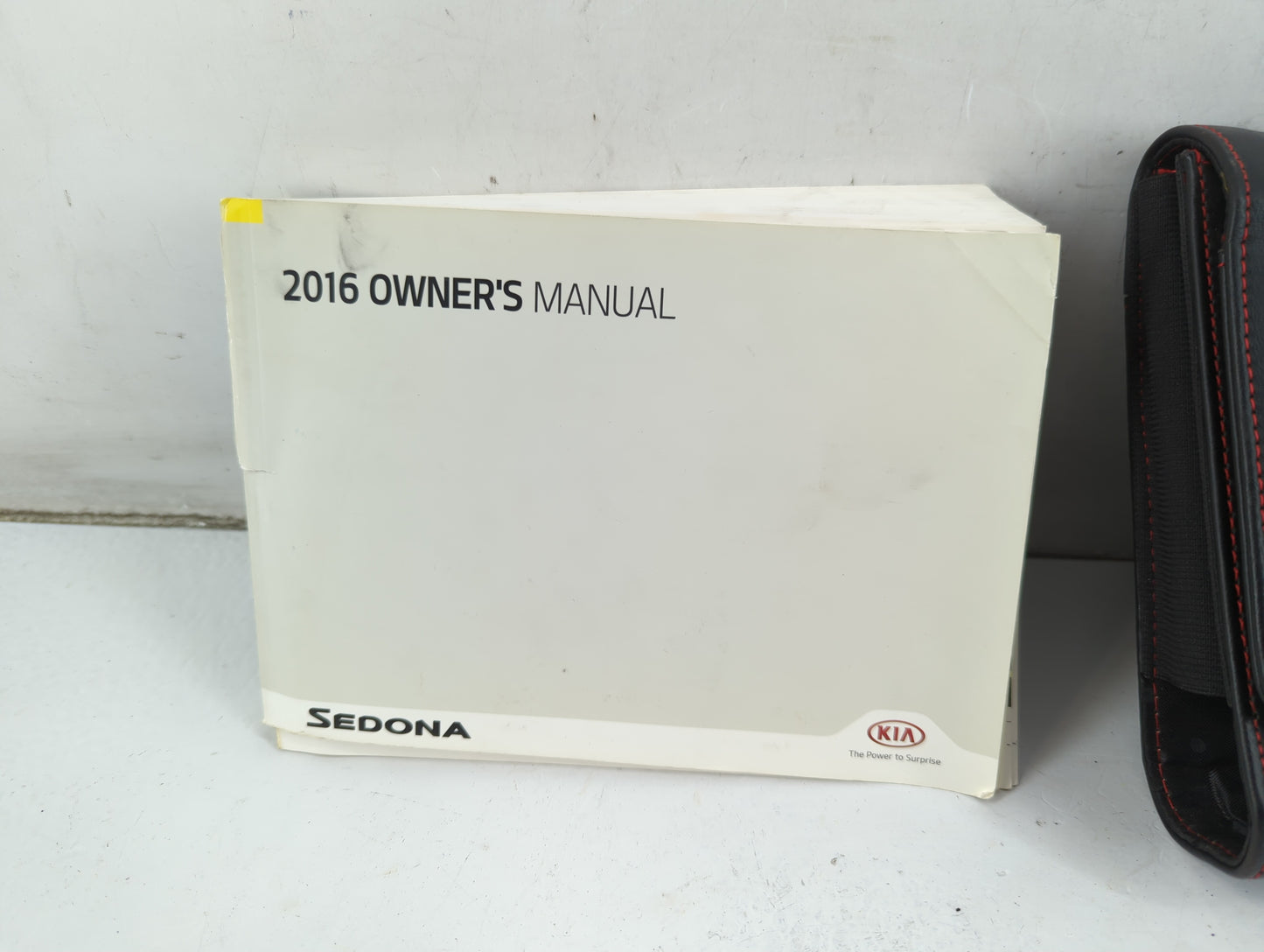 2016 Kia Sedona Owners Manual Book Guide P/N:GA9O-EU54B OEM Used Auto Parts - Oemusedautoparts1.com