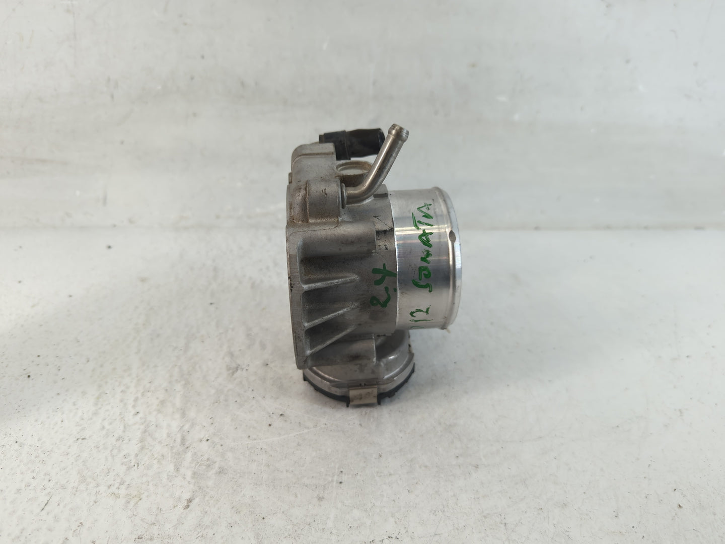 2016-2020 Kia Sorento Throttle Body P/N:35100-2G700 Fits Fits 2015 2016 2017 2018 2019 2020 2021 OEM Used Auto Parts - Oemus