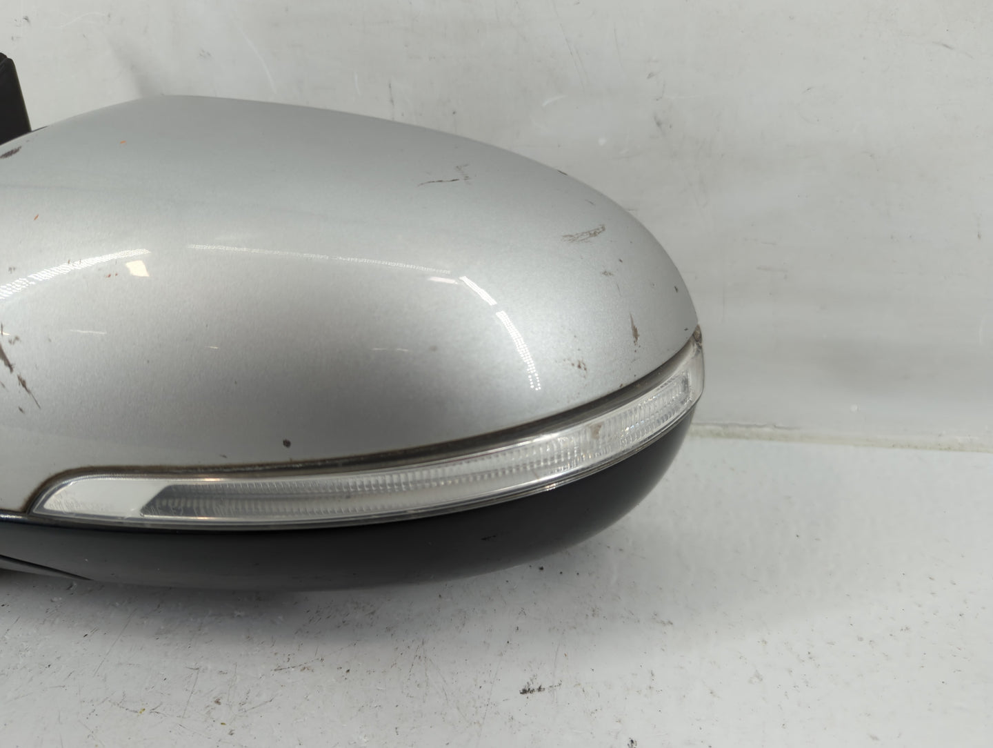 2016-2020 Kia Sorento Driver Side View Mirror - Left Door Mirror OEM Used - Oemusedautoparts1.com