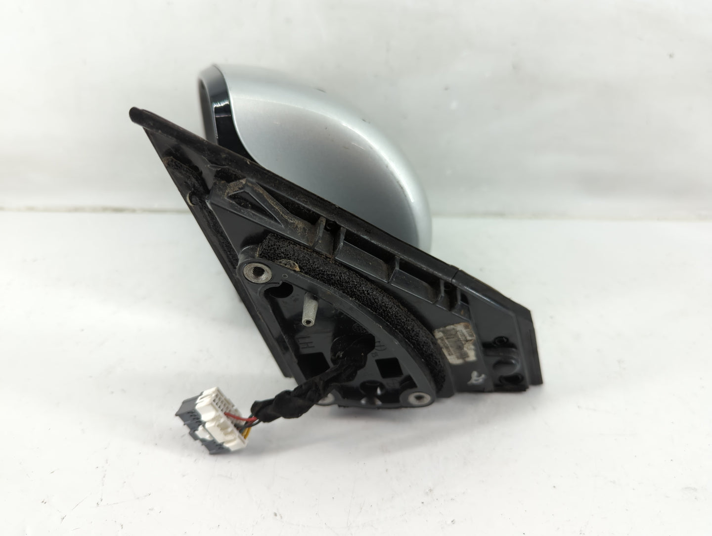2016-2020 Kia Sorento Driver Side View Mirror - Left Door Mirror OEM Used - Oemusedautoparts1.com