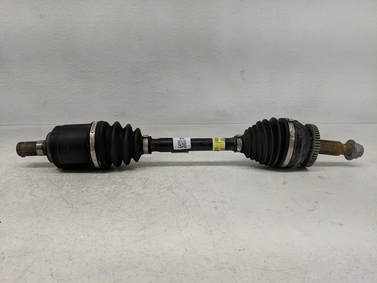 2016-2018 Kia Sorento Axle Shaft Front Driver Cv C/v - Oemusedautoparts1.com