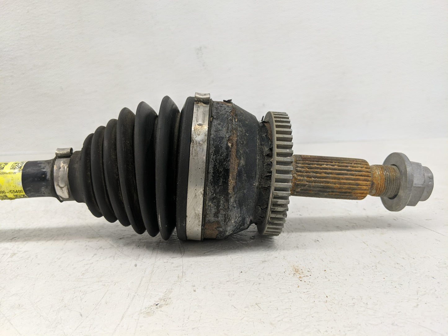 2016-2018 Kia Sorento Axle Shaft Front Driver Cv C/v - Oemusedautoparts1.com